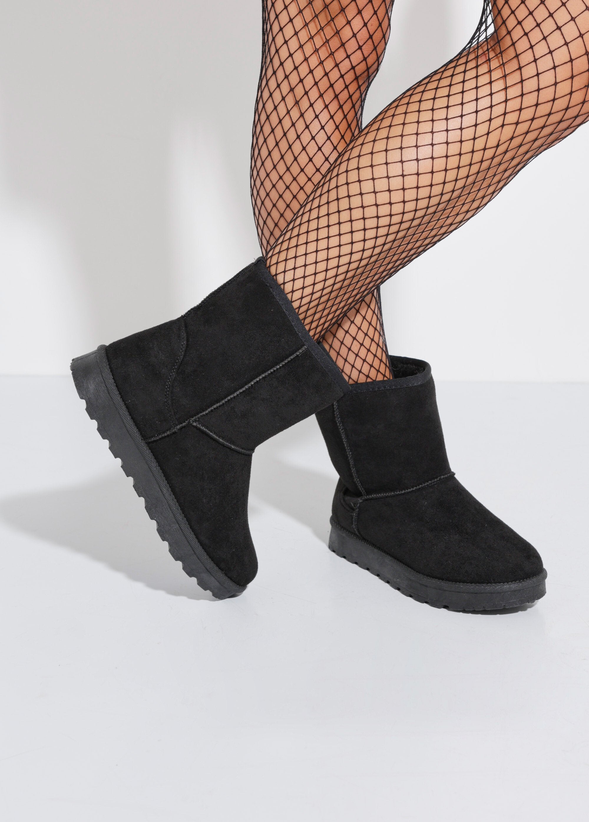 Warm_fur-lined_boots_with_wedge_sole_Black_SF1_slim