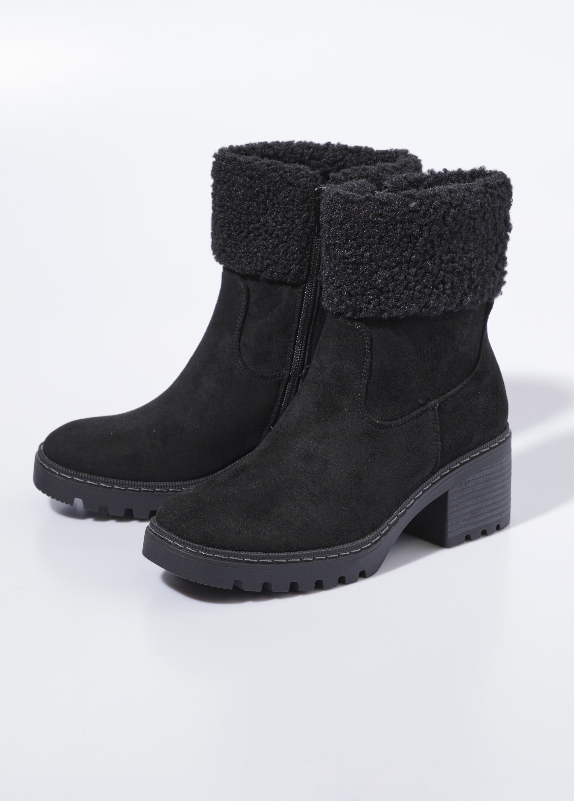 Suede_boots_with_heels_and_fur_cuffs_Black_DE1_slim