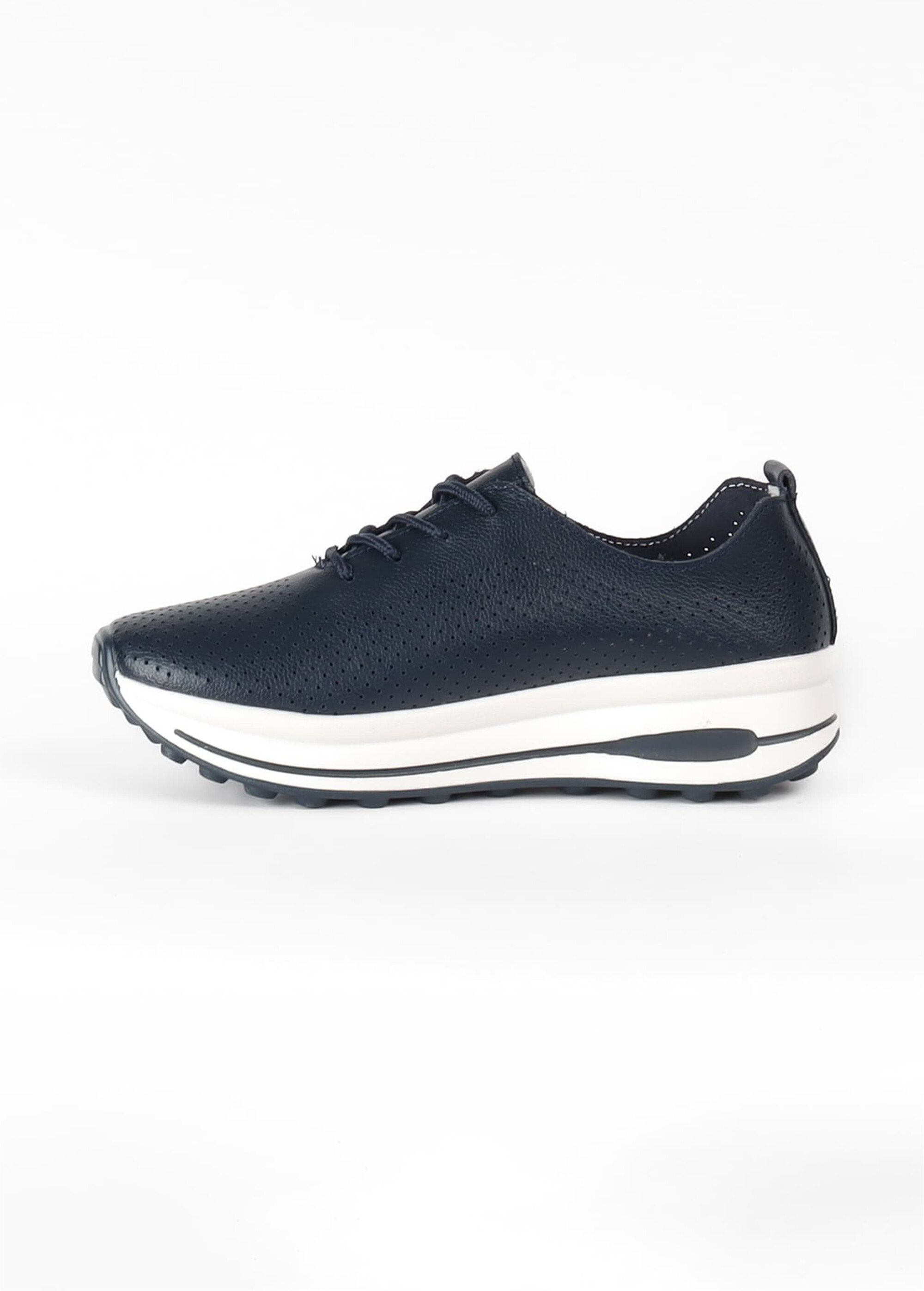 Perforated_leather_sneakers_Marine_GA1_slim