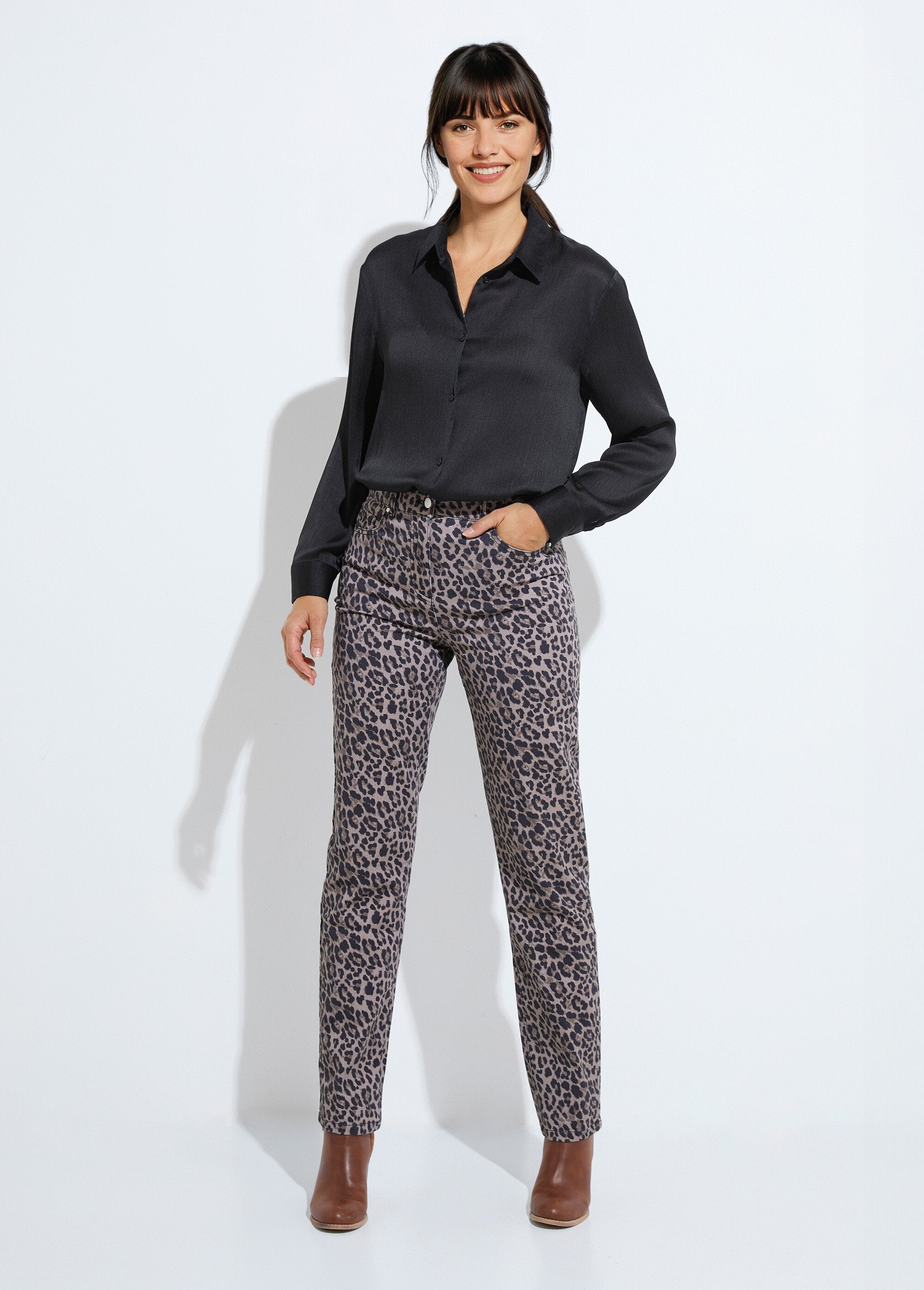 Long-sleeved_satin_button-down_blouse_Black_SF1_slim