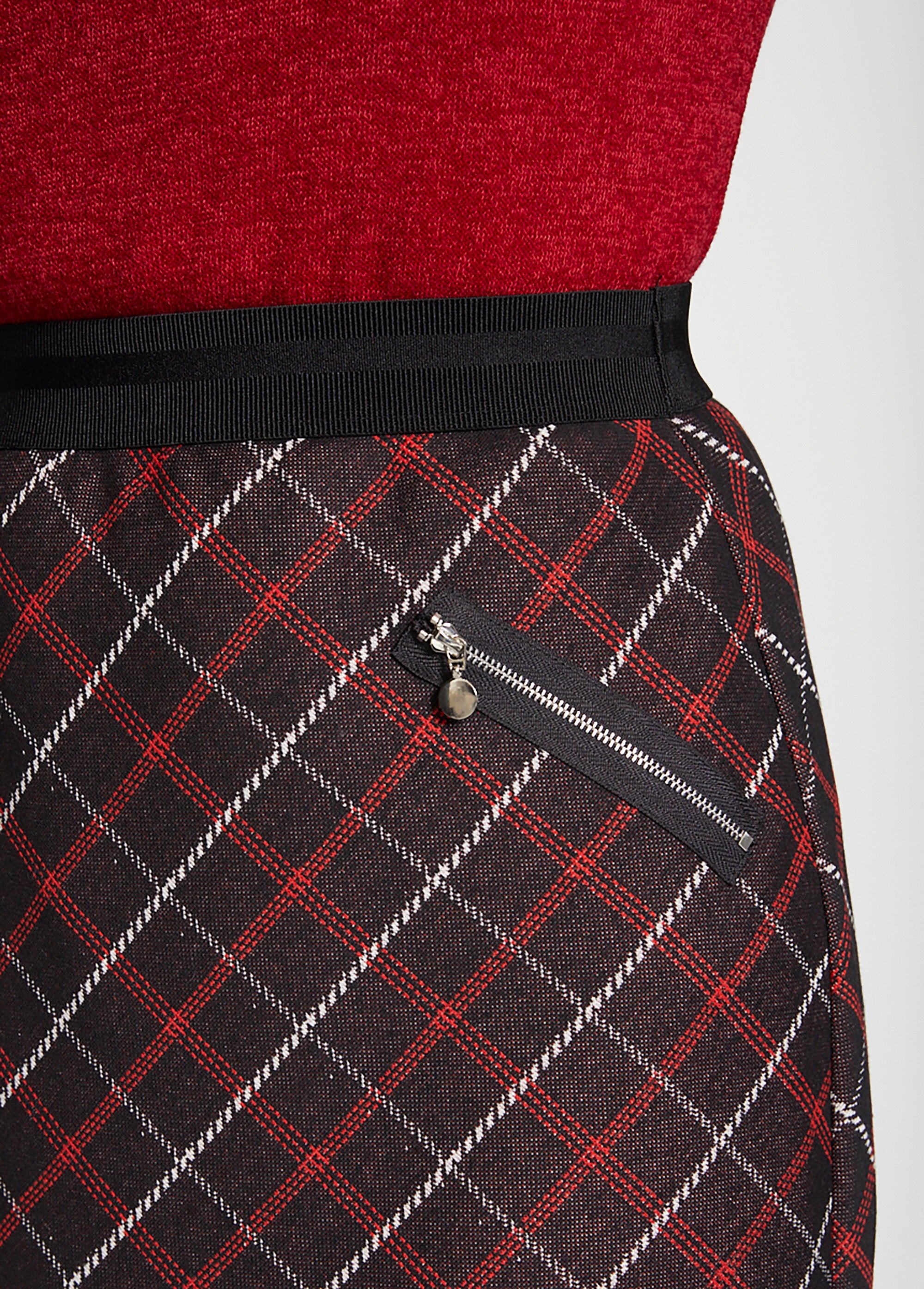 Jupe_droite_jacquard_carreaux_Noir_et_rouge_DE1_slim