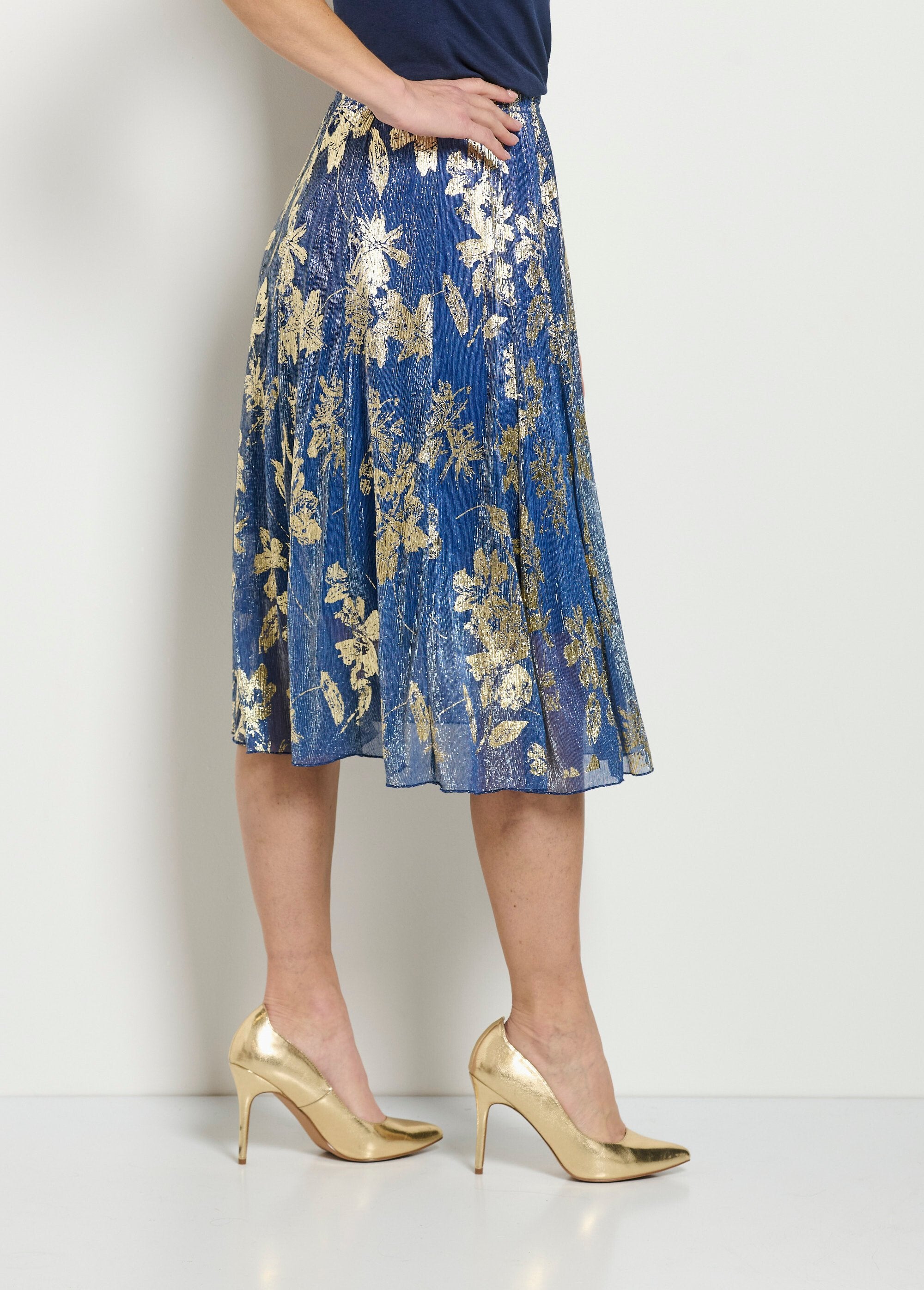 Wide_mid-length_skirt_with_golden_foliage_print_Blue_DR1_slim