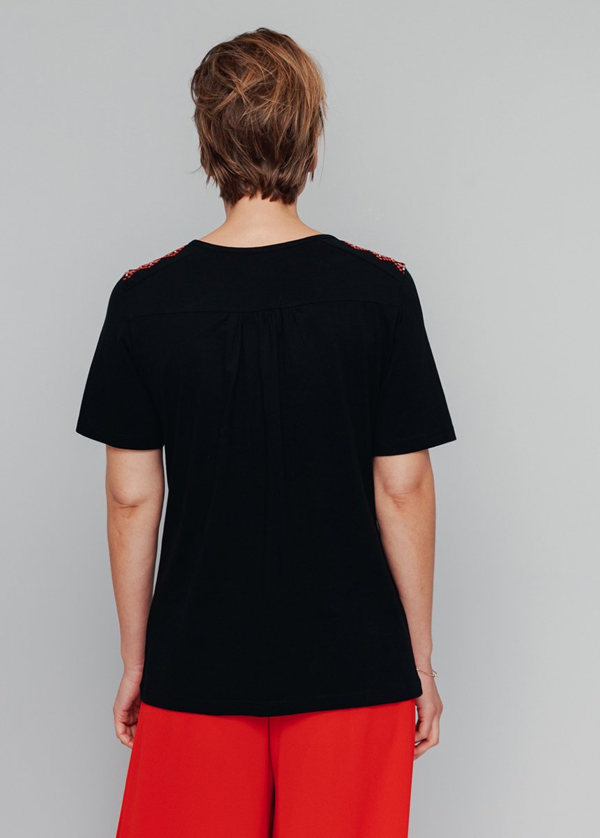 Embroidered_short_sleeve_long_t-shirt_Black_DO1_slim