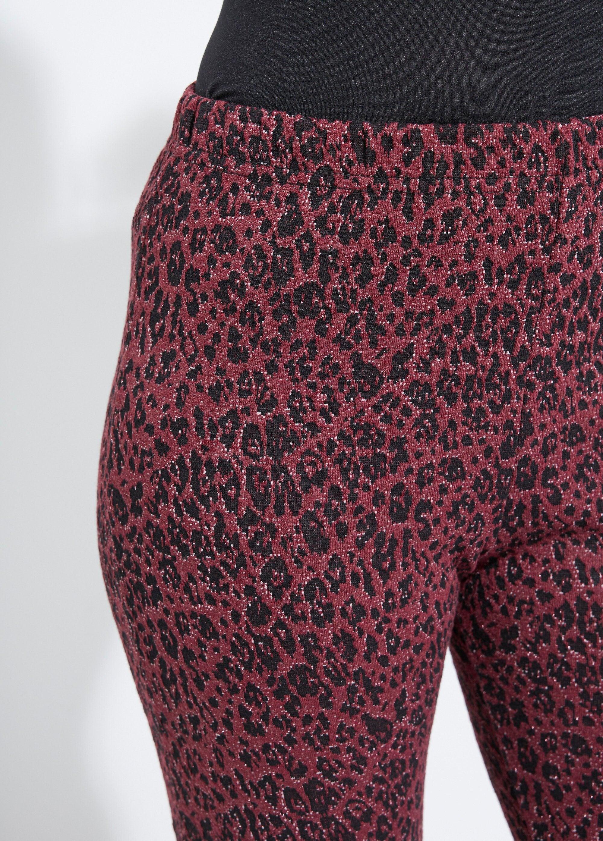 Animal_skin_jacquard_leggings_with_elasticated_waist_Blackcurrant_and_black_DE1_slim