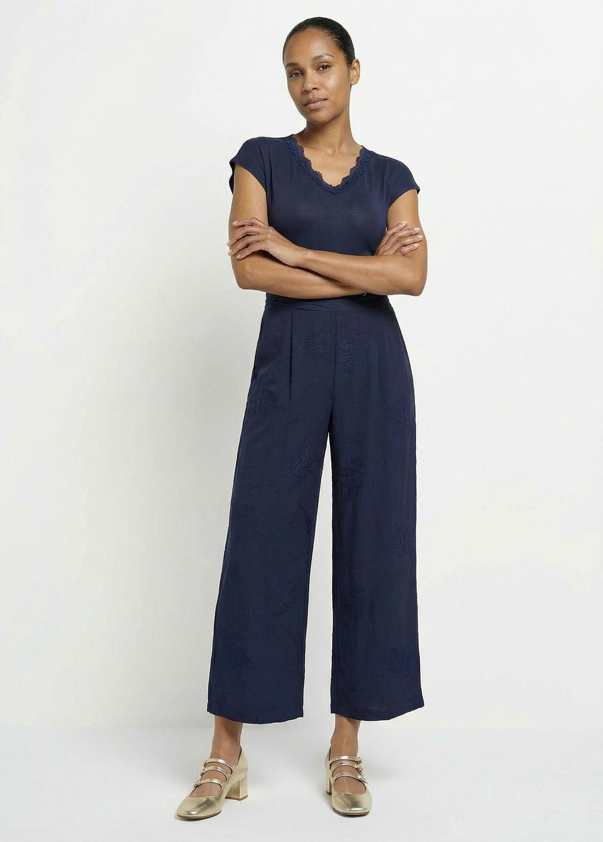Wide-leg_elasticated_trousers_with_foliage_embroidery_Marine_SF1_slim