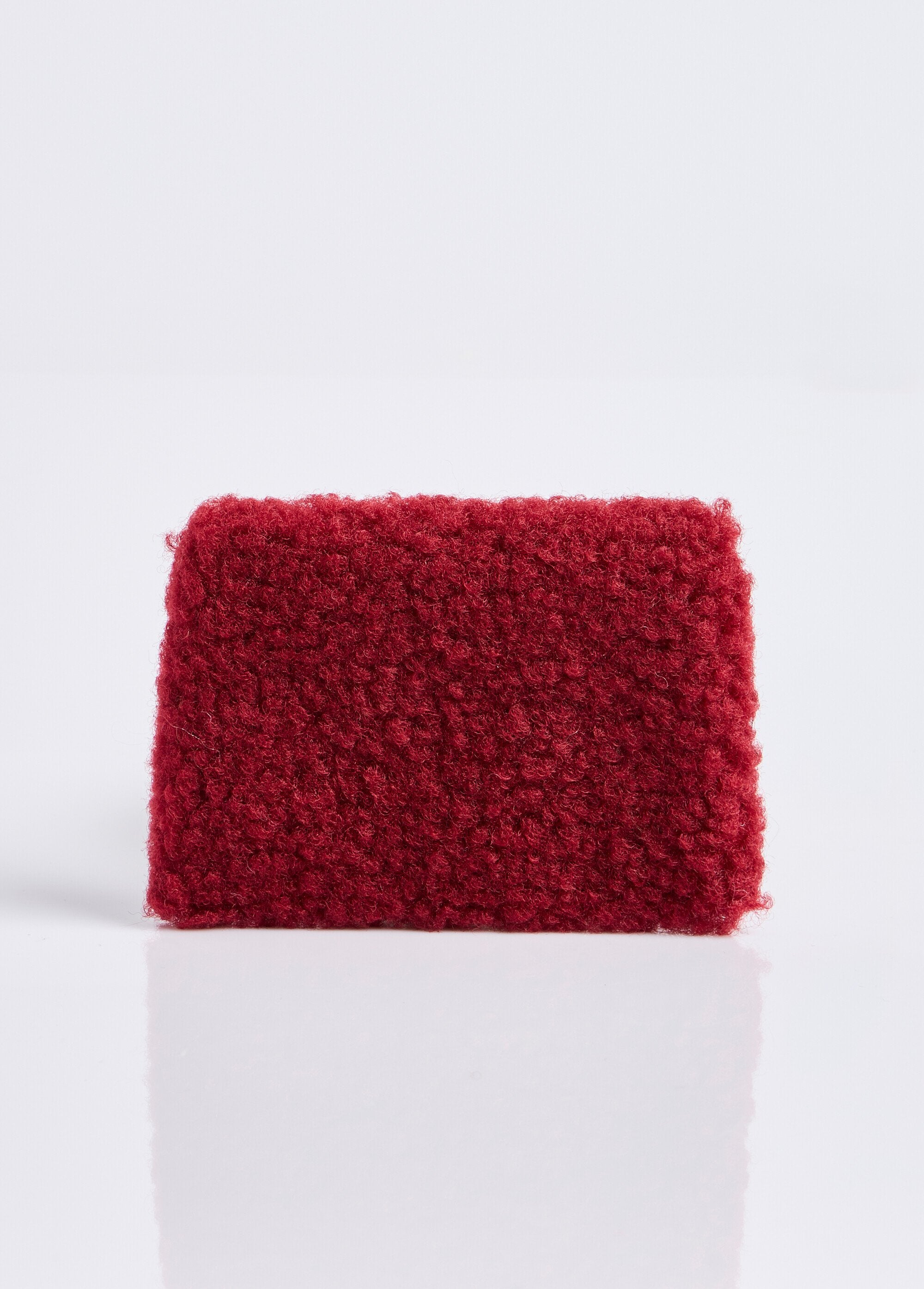 Coin_purse,_sherpa_fur_Bordeaux_DO1_slim