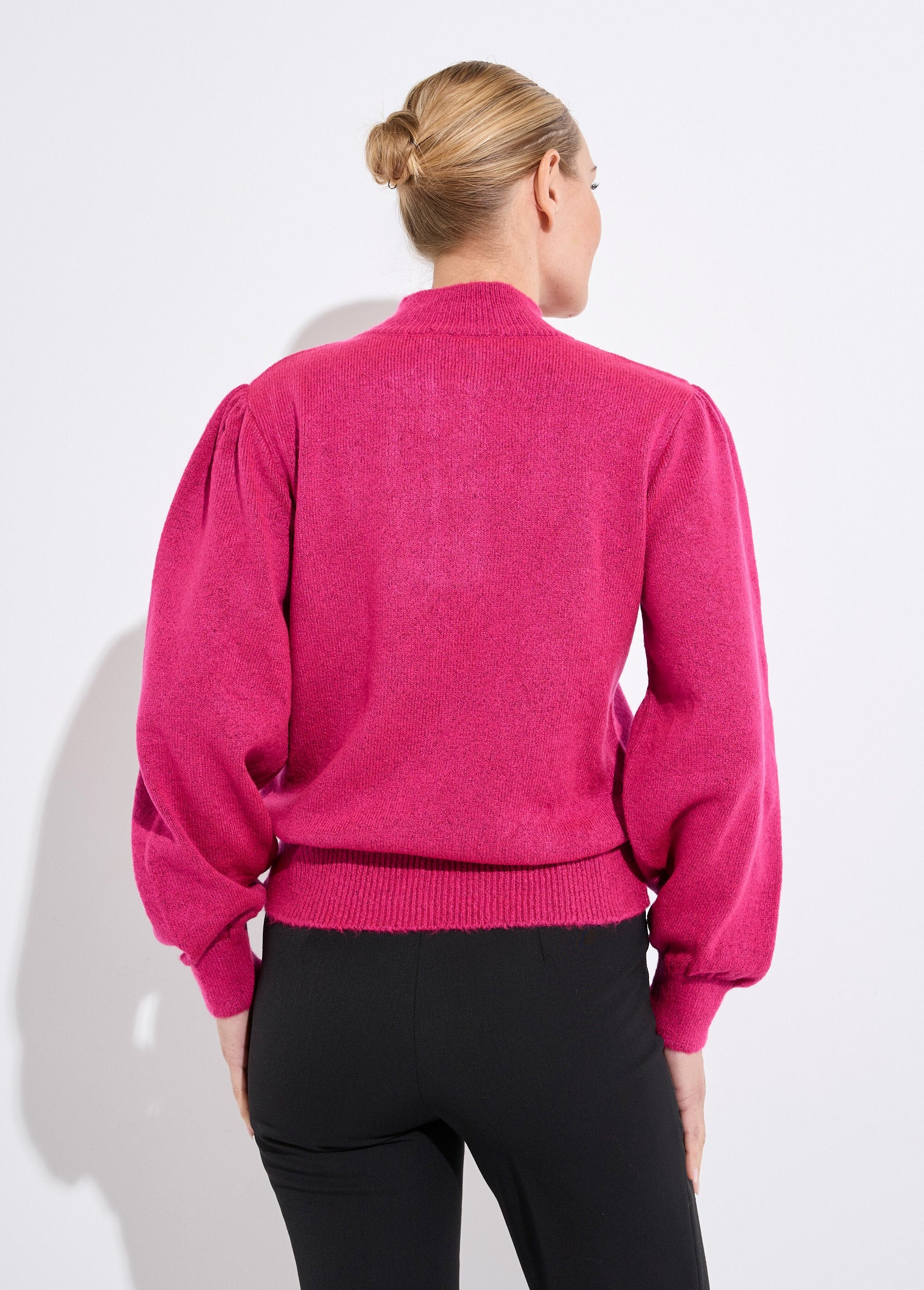 Warm_buttoned_high_neck_sweater_Fuchsia_DO1_slim