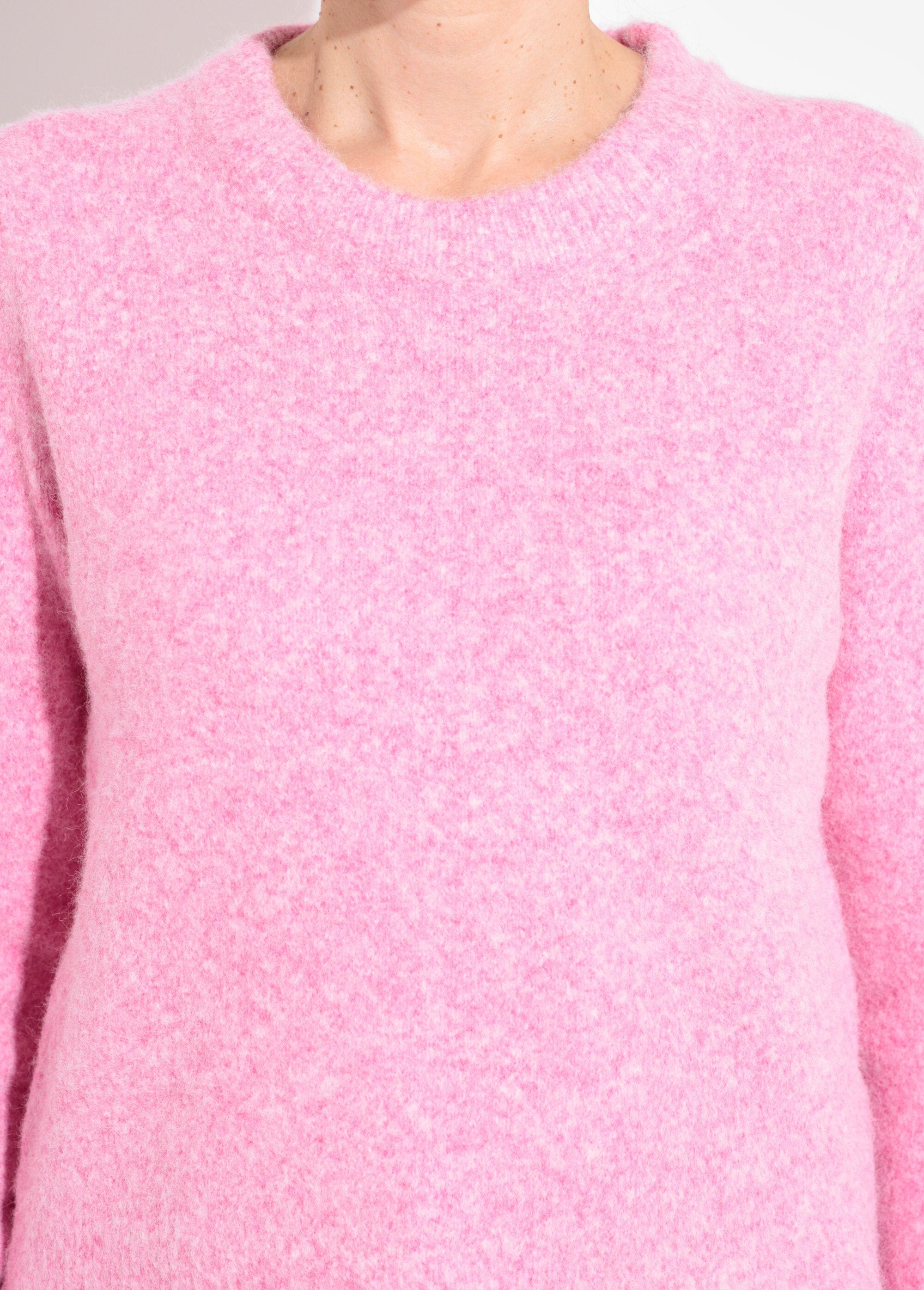 Warm_fluffy_wool_crew_neck_sweater_Pink_DE1_slim