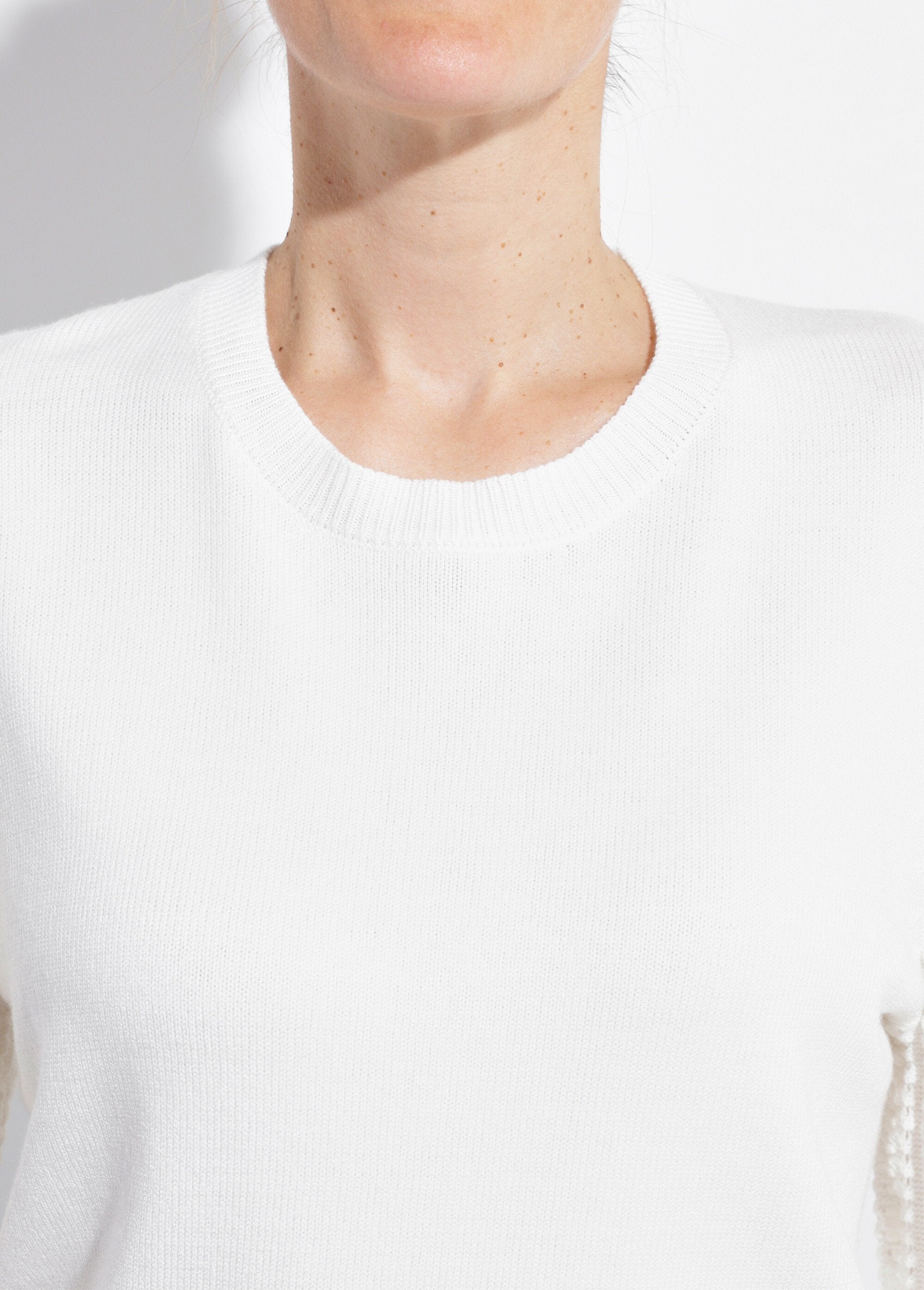 Knit_sweater_with_fancy_sleeves_White_DE1_slim