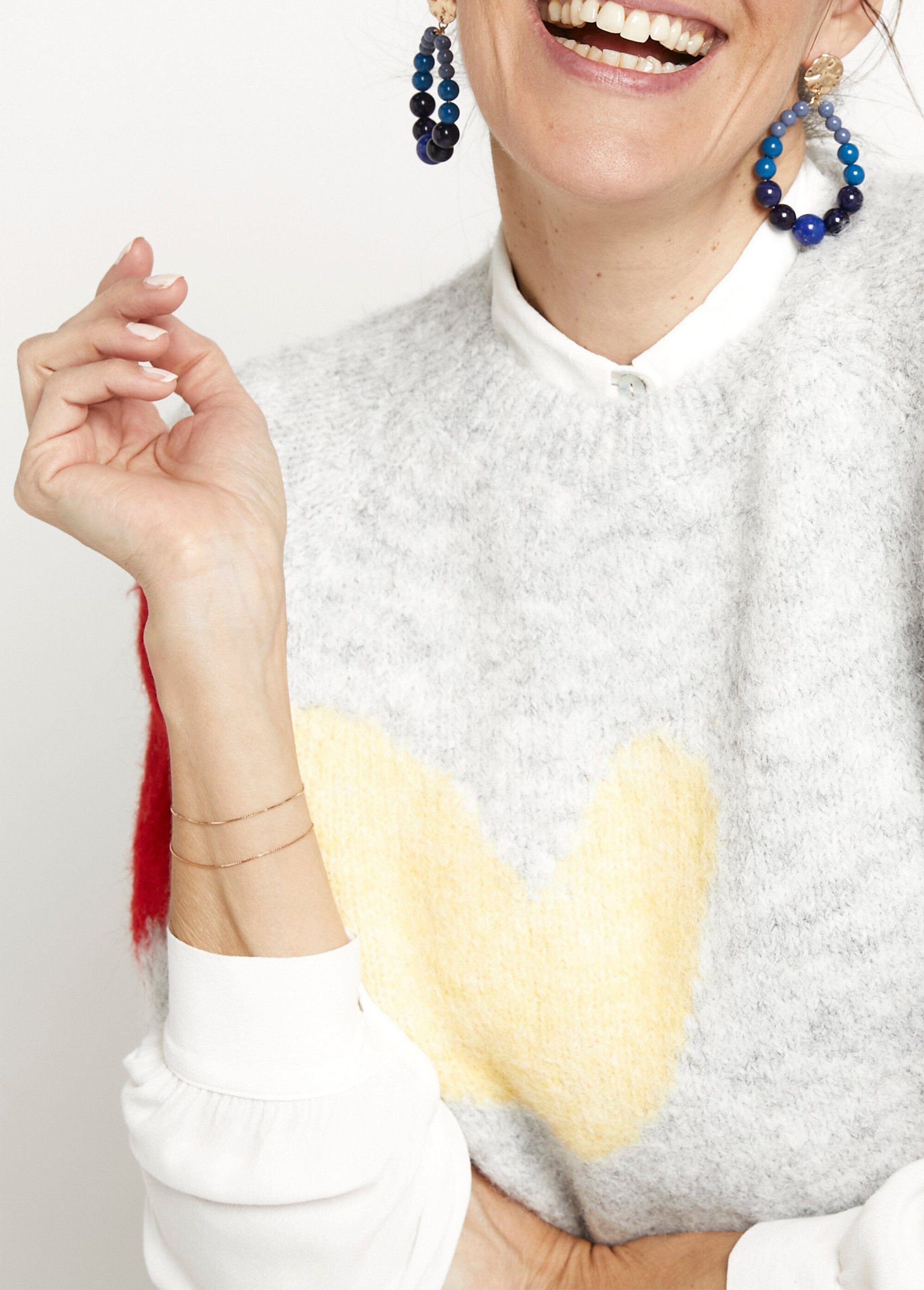 Short-sleeved_sweater_with_heart_details_Gray_DE1_slim