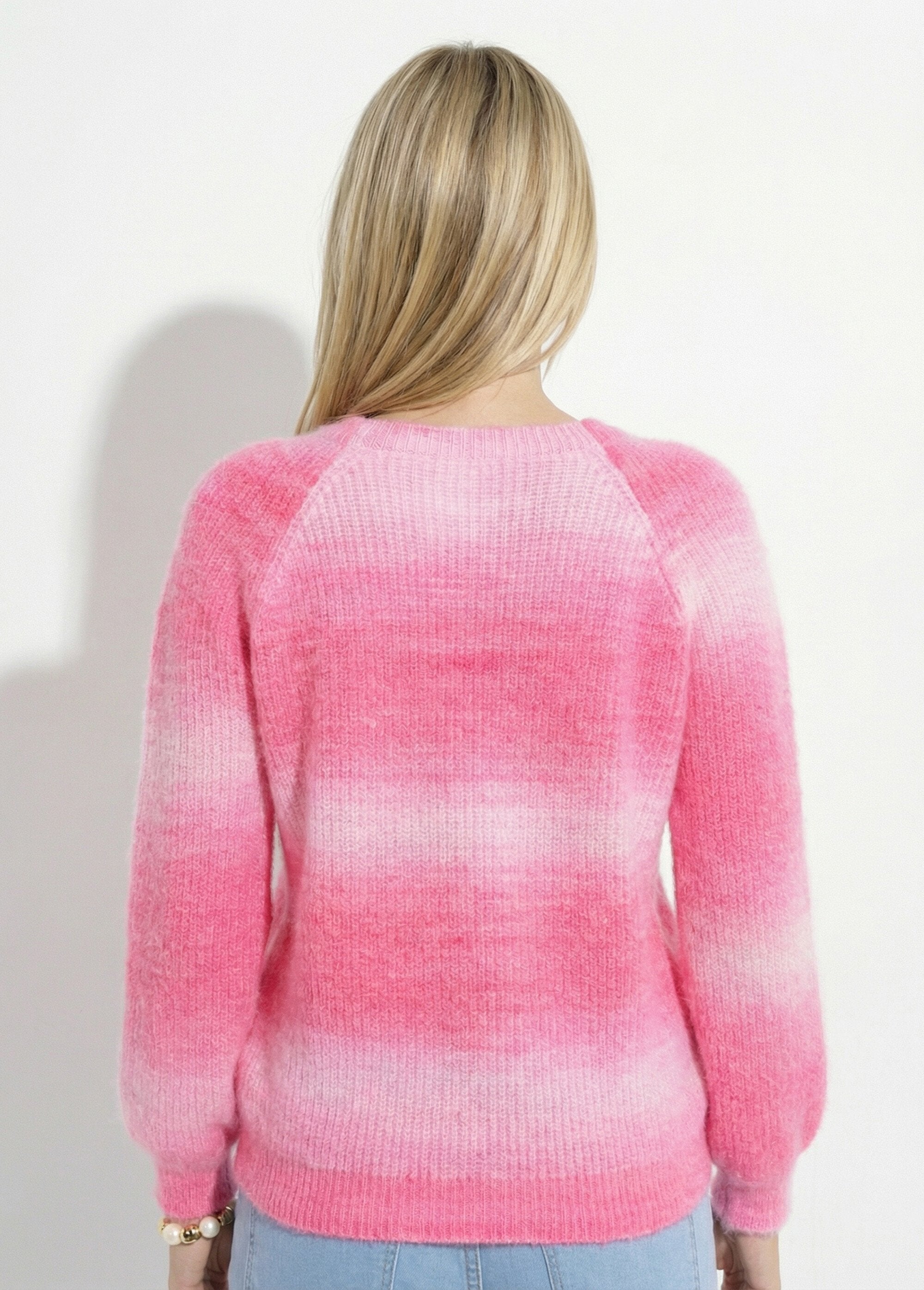 Raglan_sweater_with_a_fuzzy_knit_and_tie-dye_effect_Pink_DO1_slim