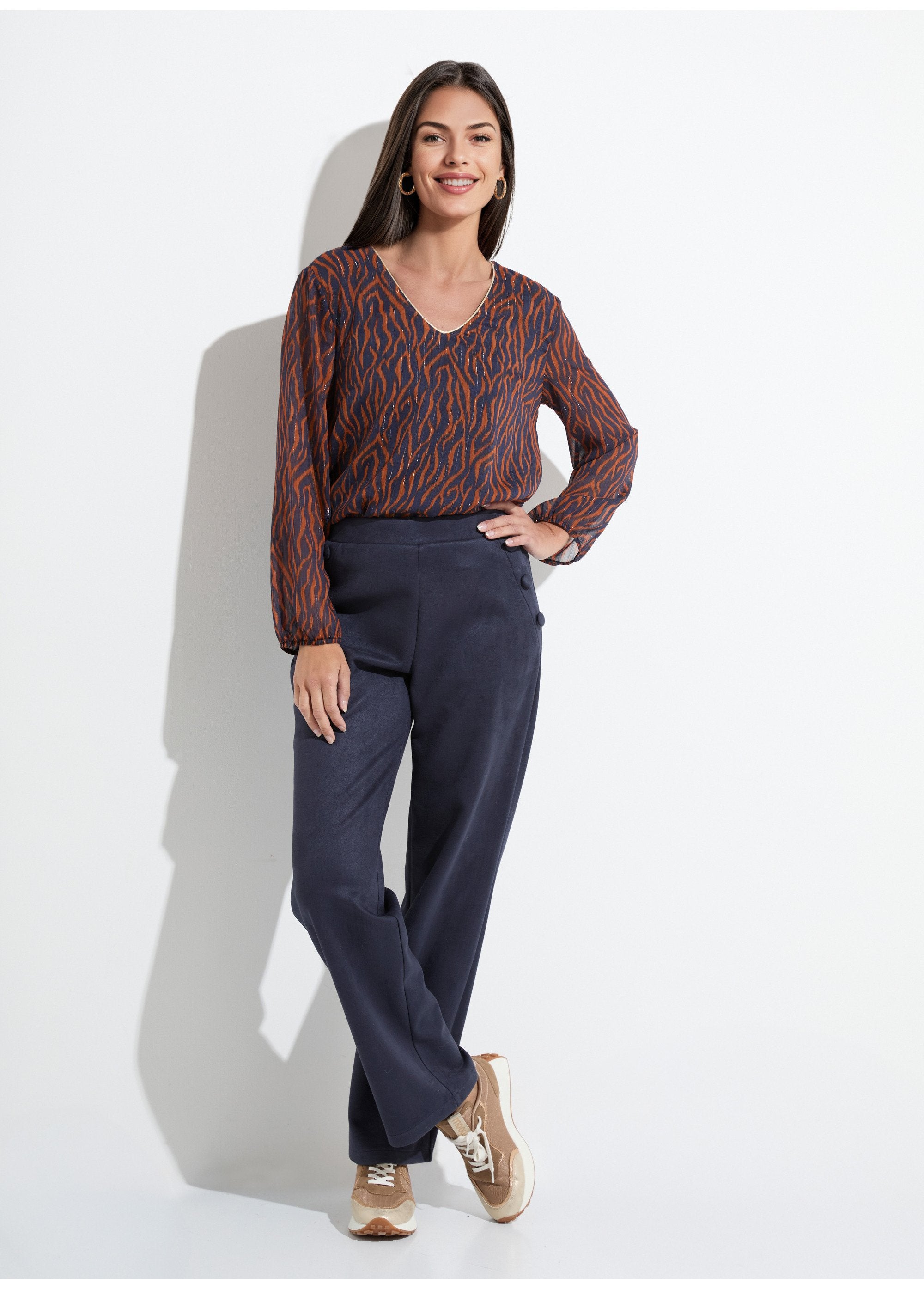 V-neck_tunic_with_printed_voile_lining_Navy_print_SF1_slim