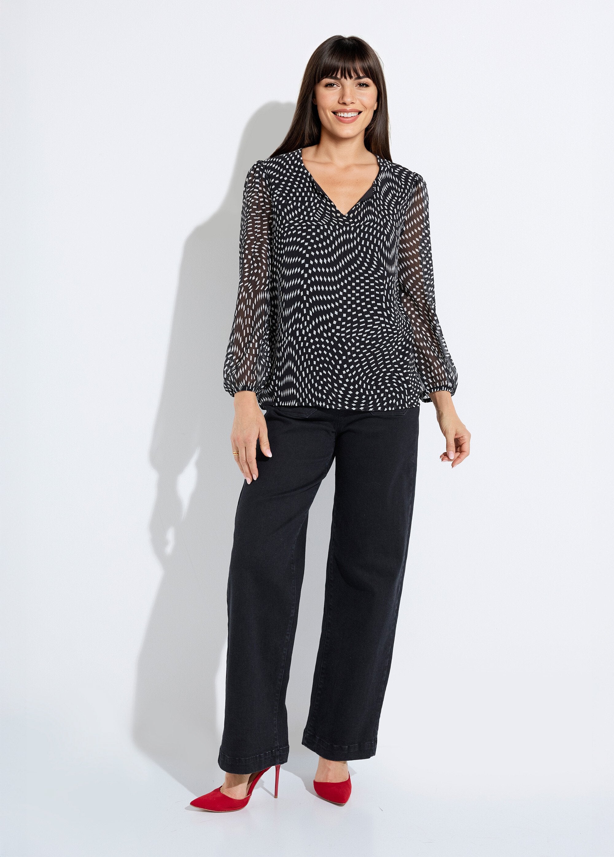 Long-sleeved_graphic_voile_tunic_Black_and_white_SF1_slim