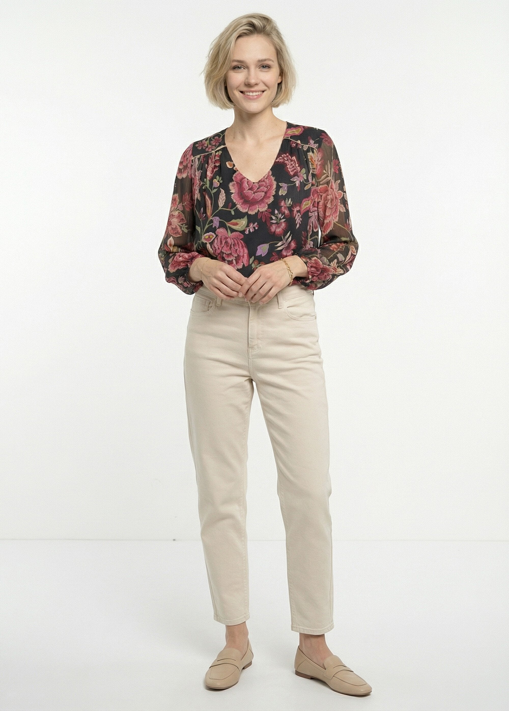 Blouse_col_V_manches_longues_voile_fleuri_Noir_et_prune_SF1_slim