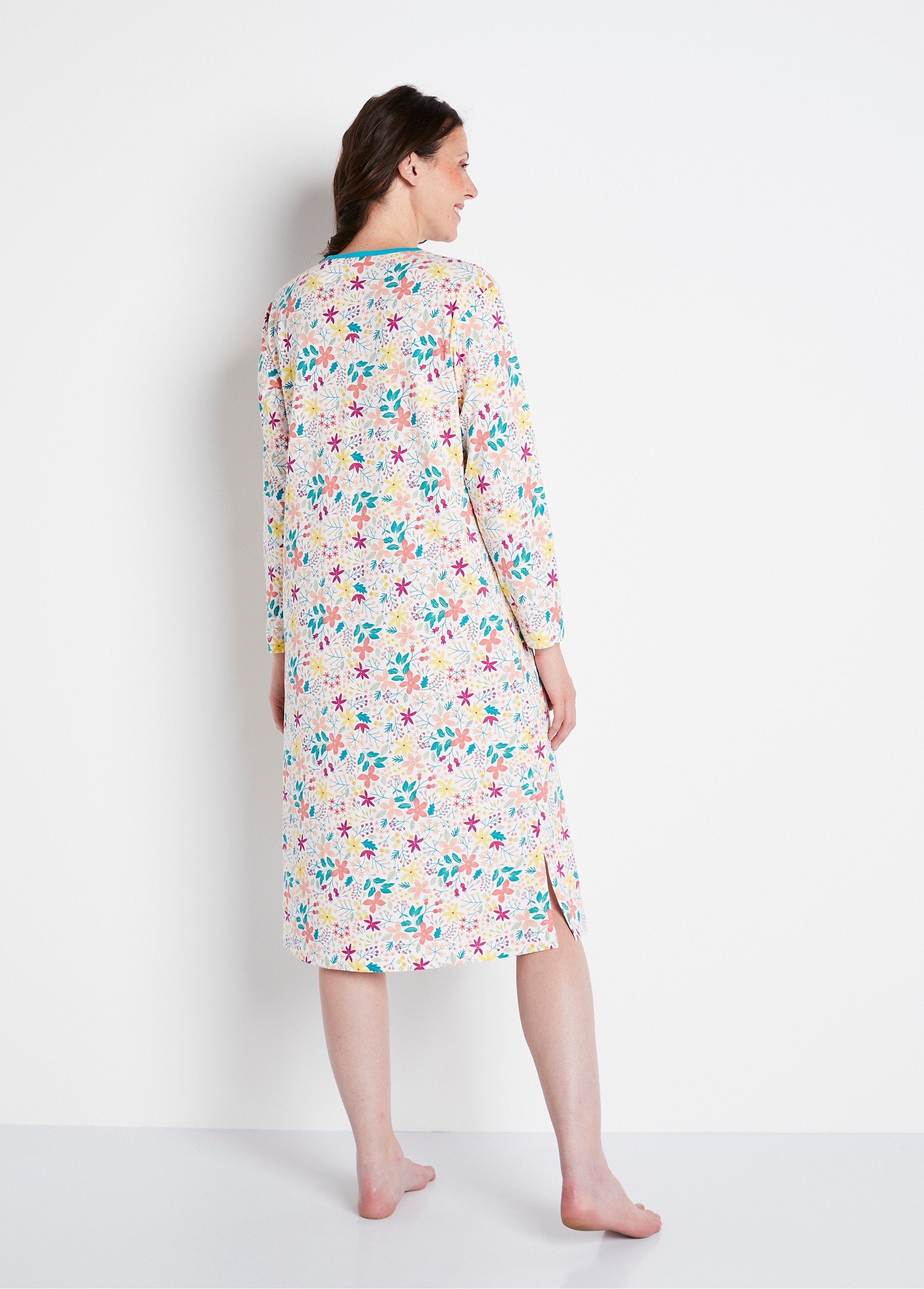 Mid-length_long-sleeved_nightgown_Duck_print_DO1_slim