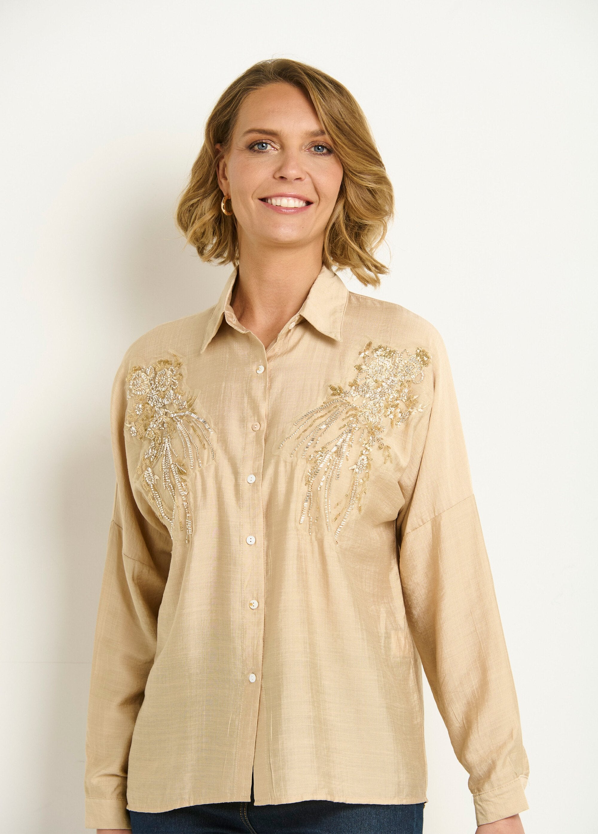 Chemisier_broderies_perles_et_sequins_Beige_DE1_slim