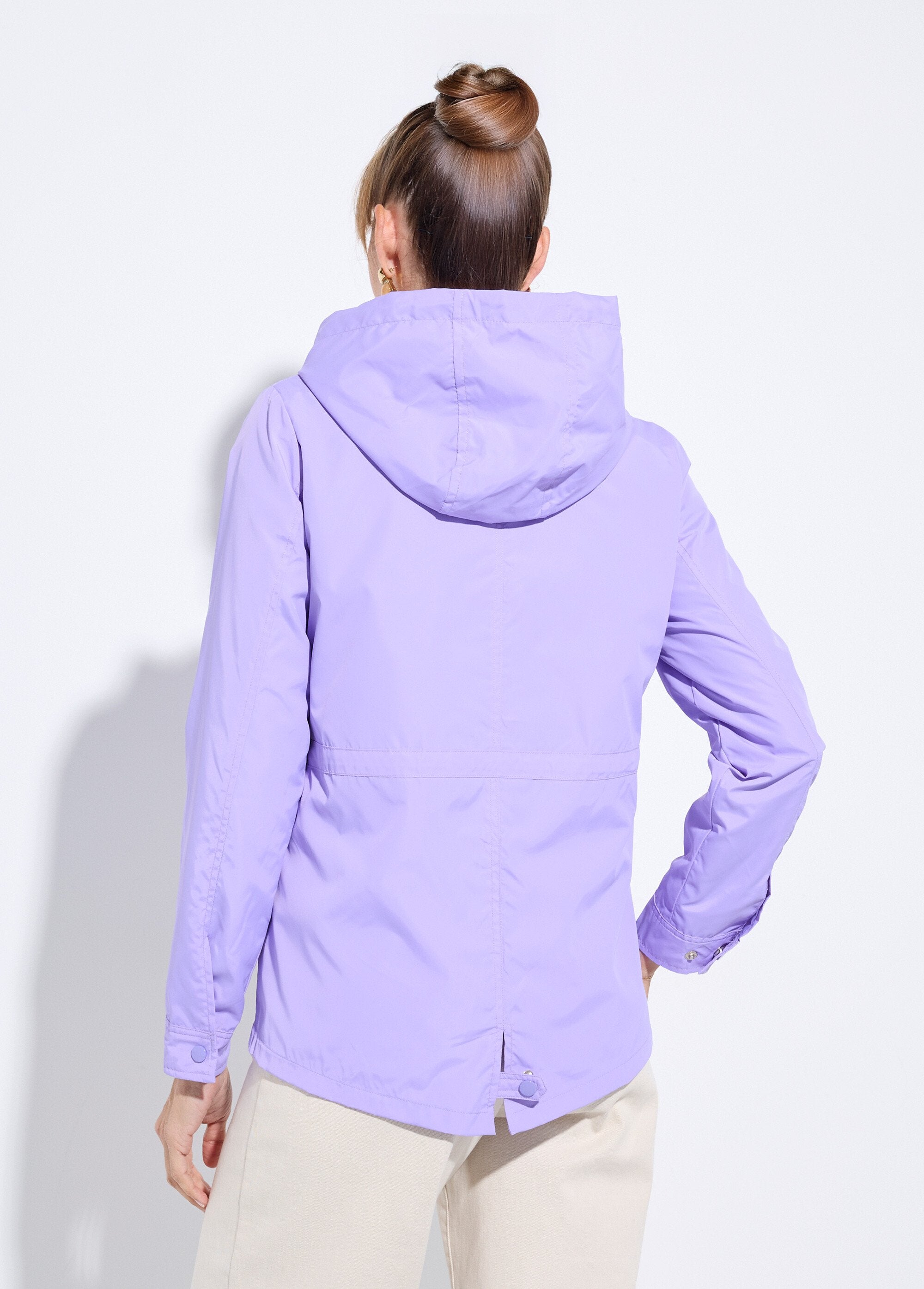 Coupe-vent_capuche_et_taille_resserrée_Parme_DO1_slim