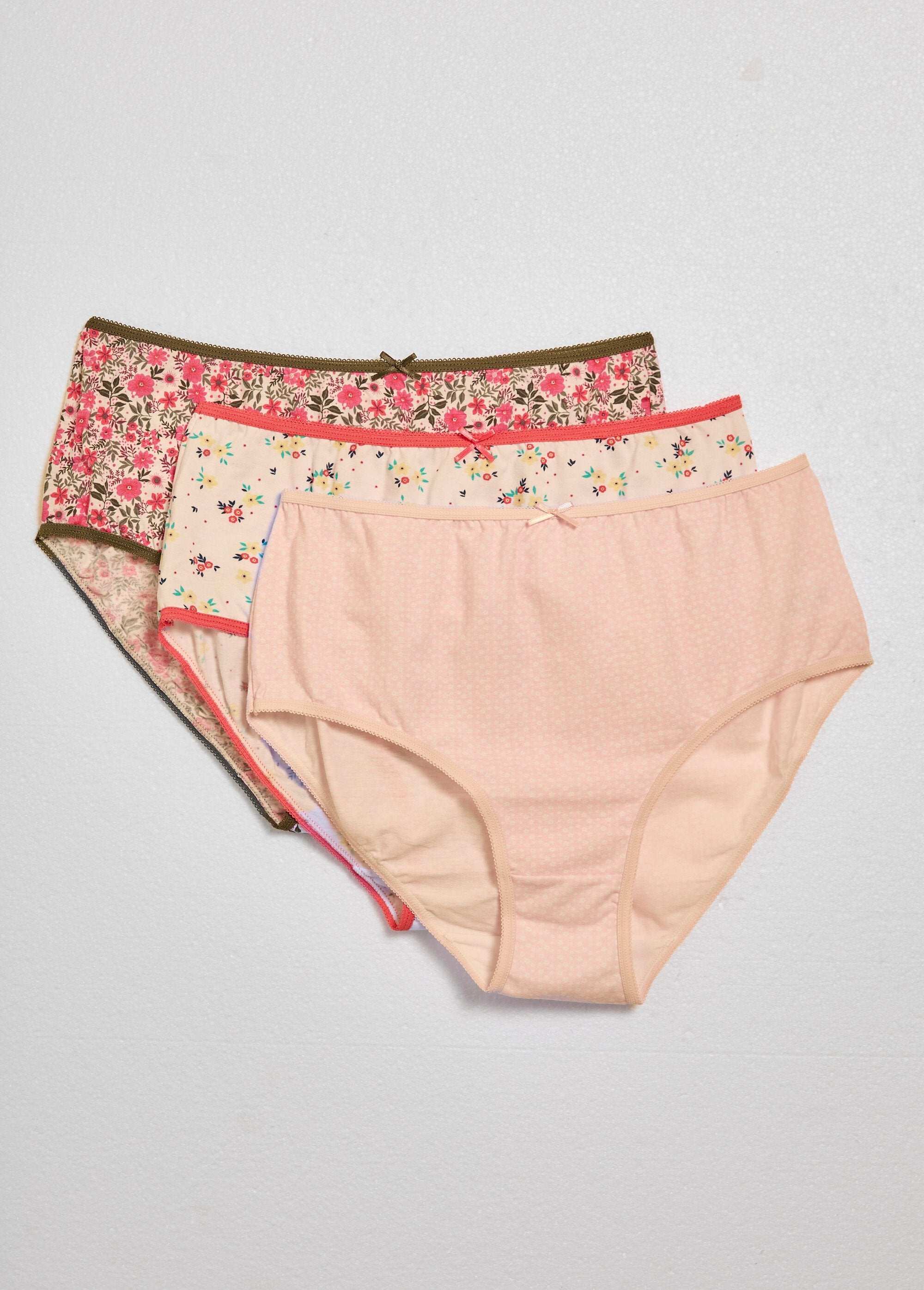 Maxi_panties,_floral_patterns_Pink_FA1_slim