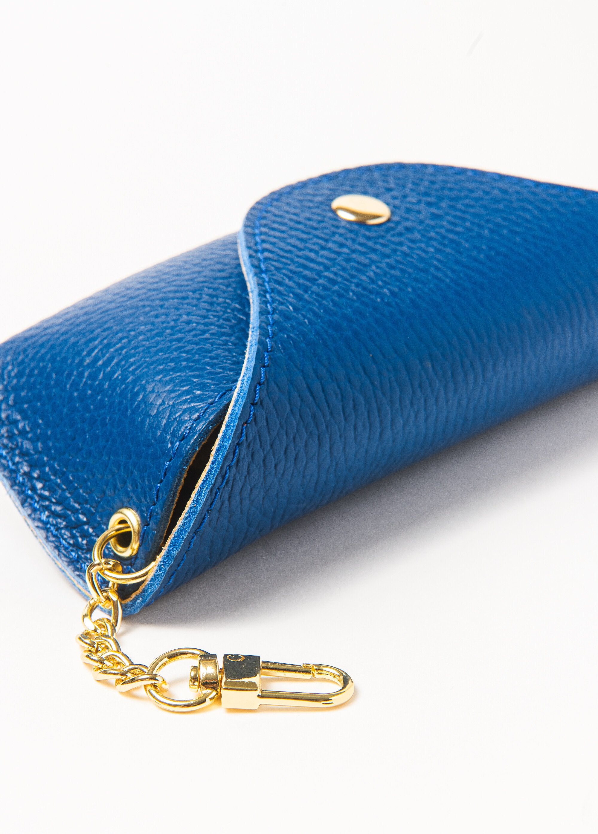 Colored_glasses_case_with_chain_Bleu_DE2_slim