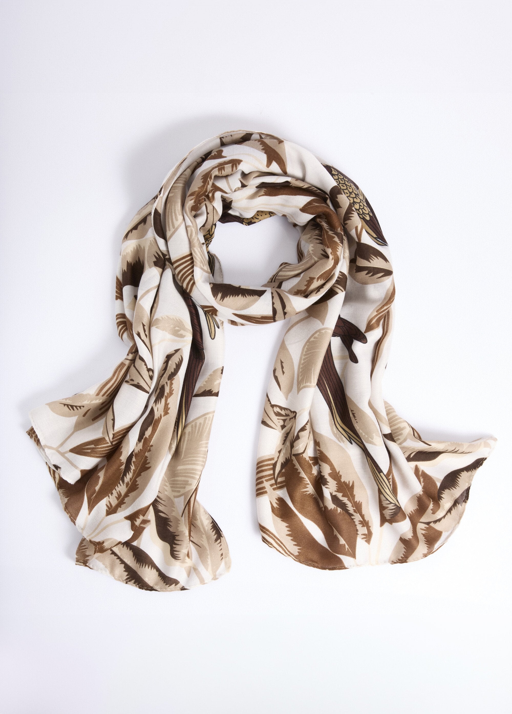 Parrot_motif_scarf_in_monochrome_Mole__FA1_slim