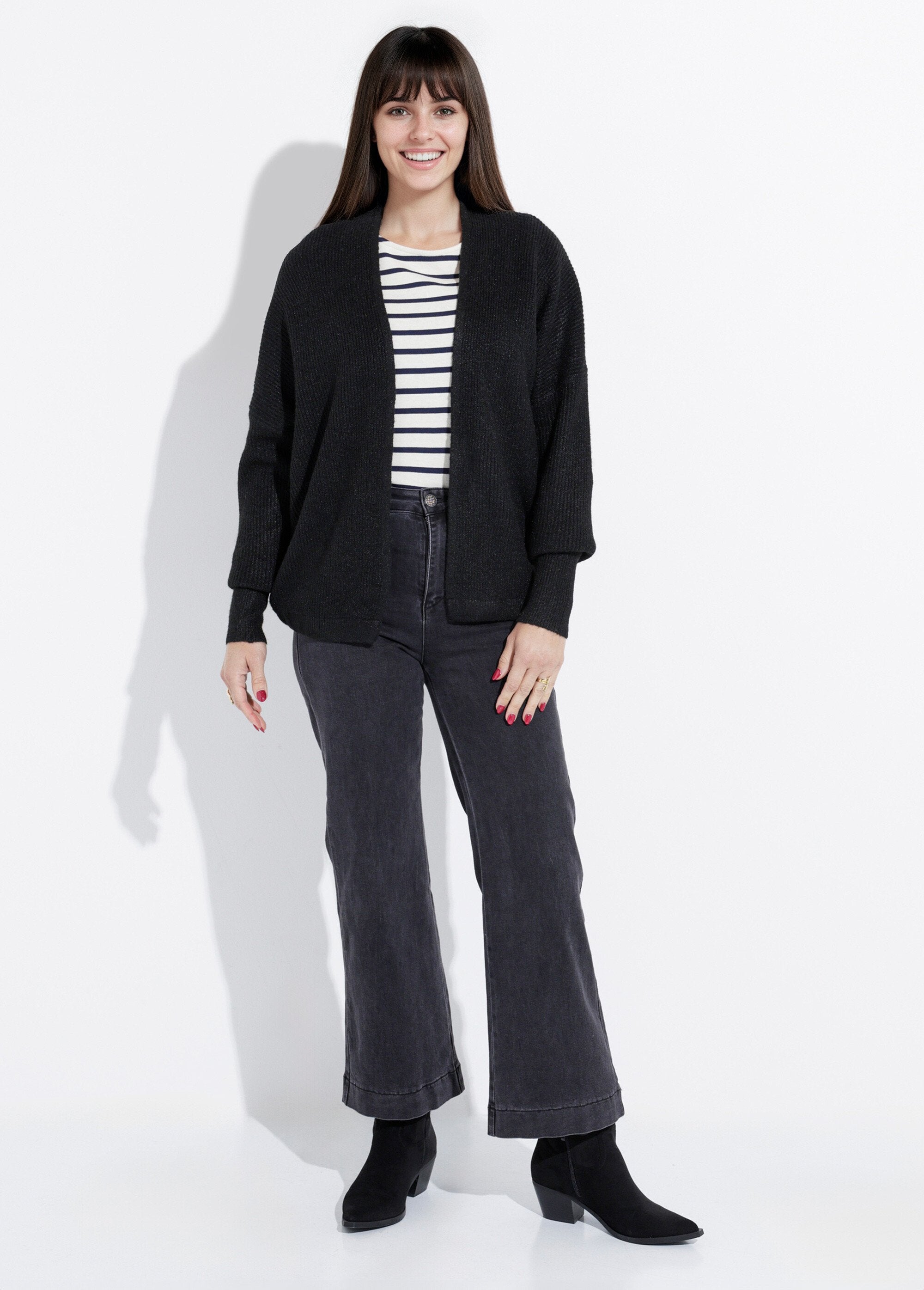 Edge-to-edge_waistcoat,_tightened_cuffs_Black_SF1_slim