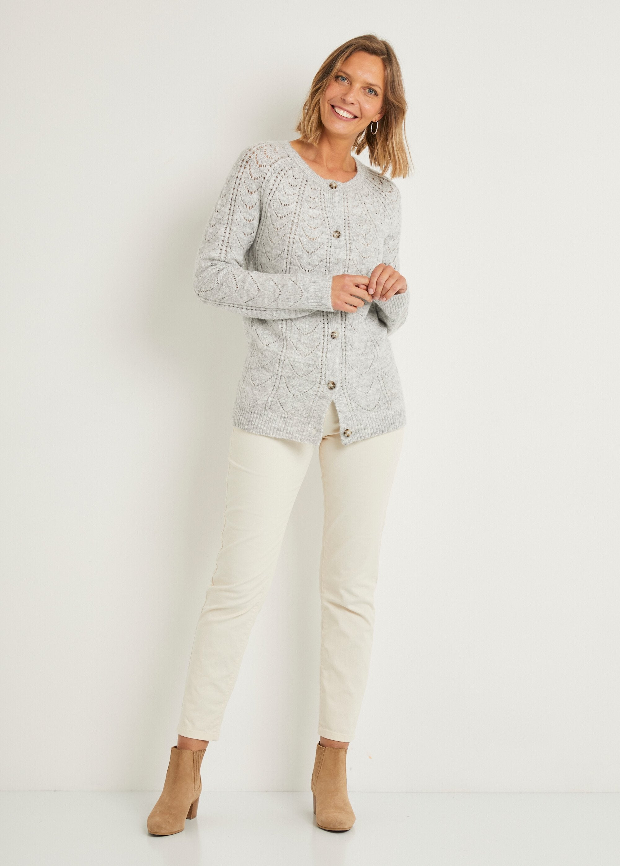 Round-neck_buttoned_cardigan_with_openwork_detailing_Heather_gray_SF1_slim