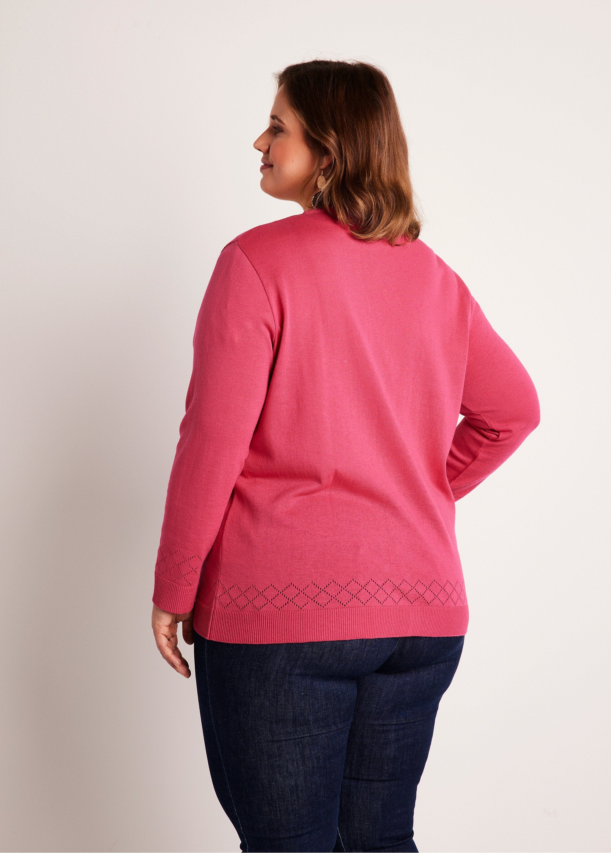 Thin_buttoned_openwork_cardigan_Pink_DO1_curvy