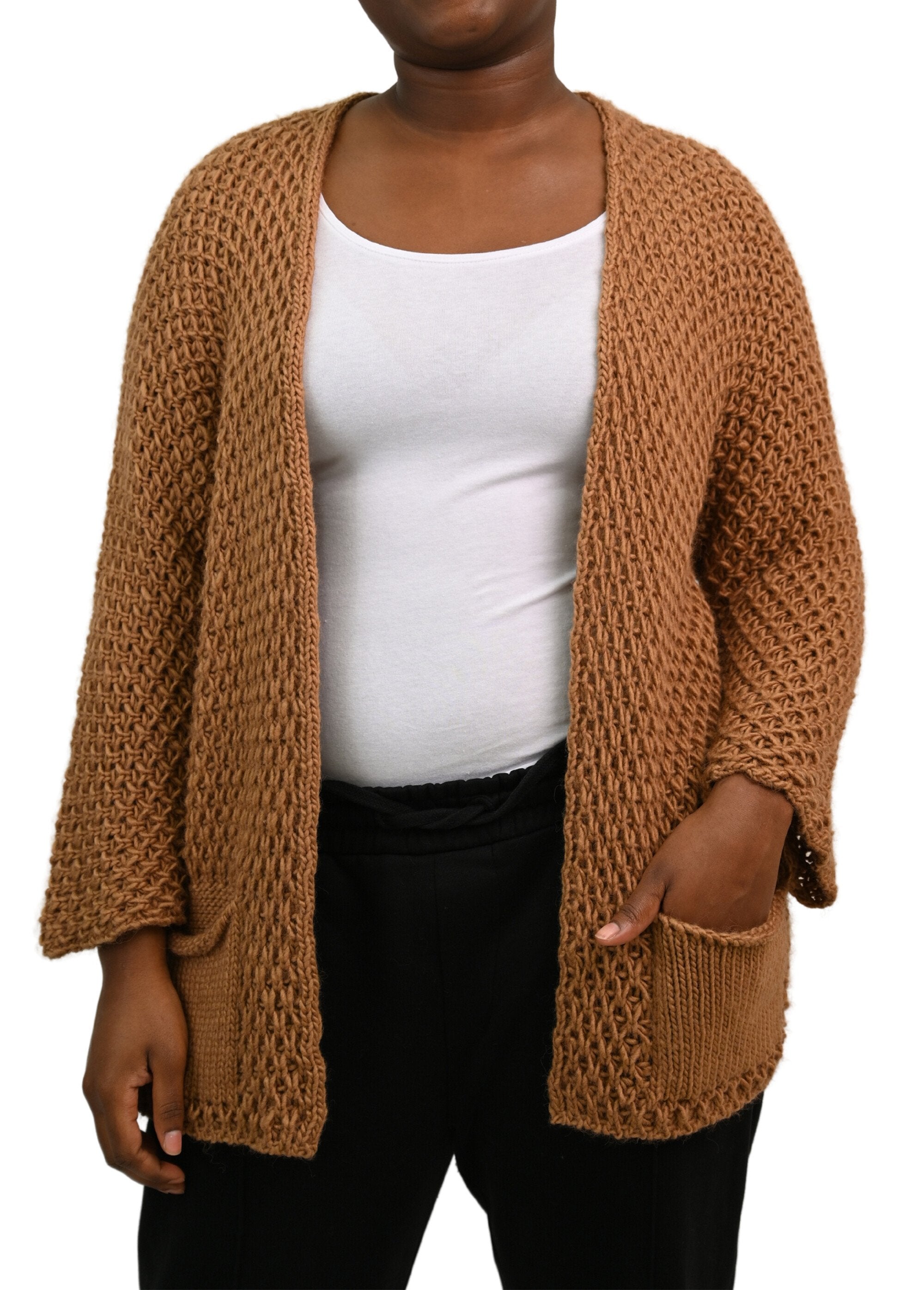 Long_seamless_fancy_knit_vest_Hazelnut_FA1_curvy