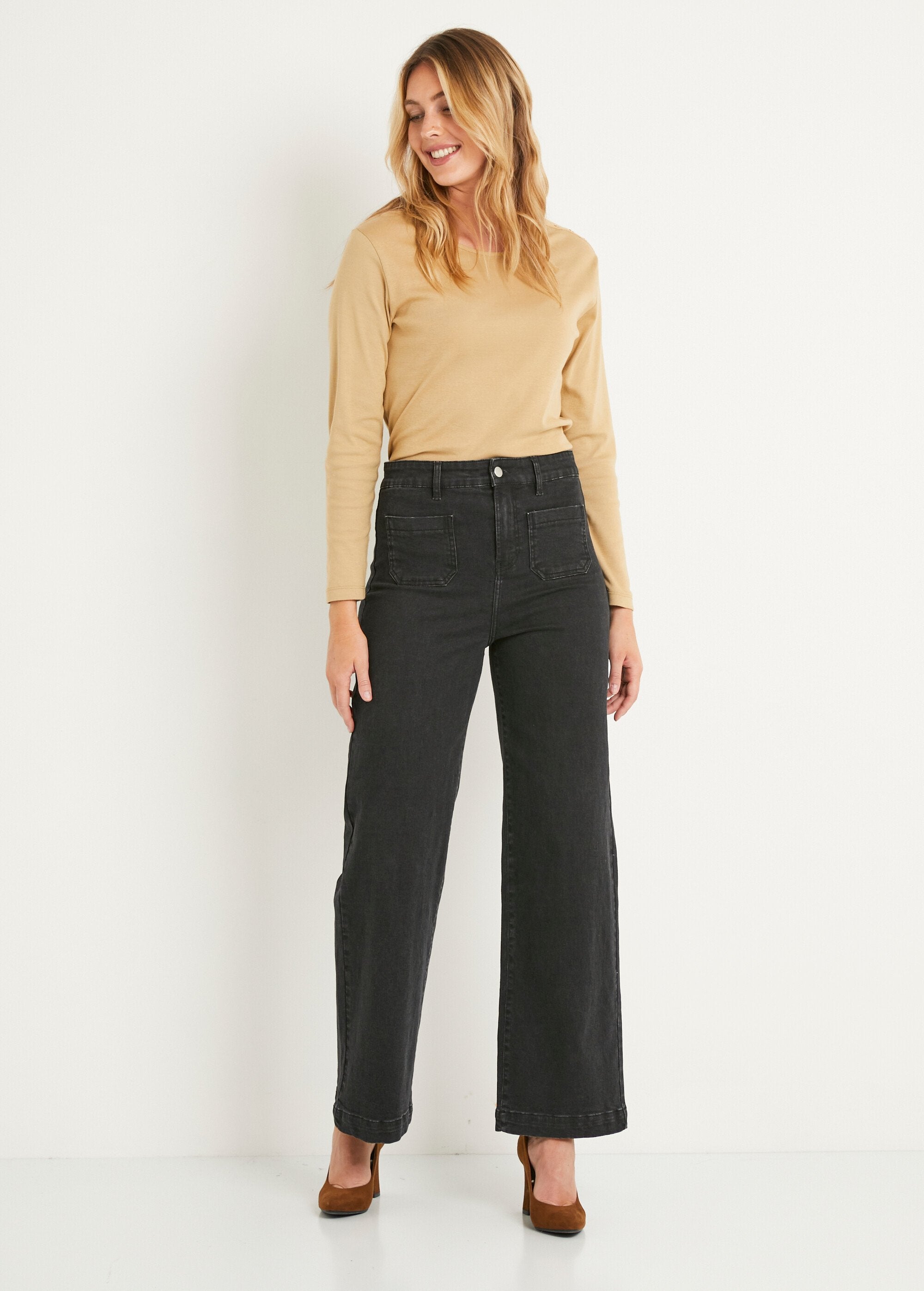 Extra-stretch_wide-leg_denim_jeans_with_4_pockets_Black_SF1_slim