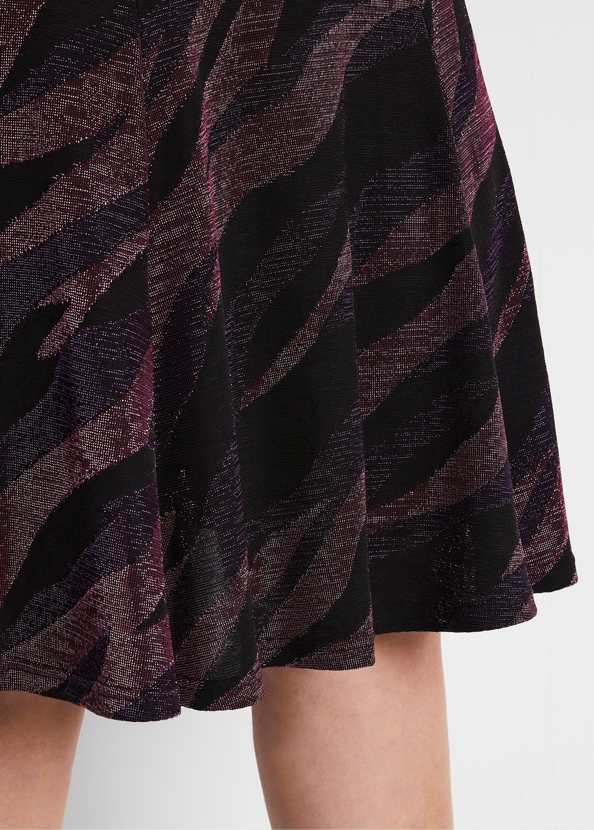 Shiny_knit_mid-length_flared_skirt_Pink_and_purple_DE1_curvy