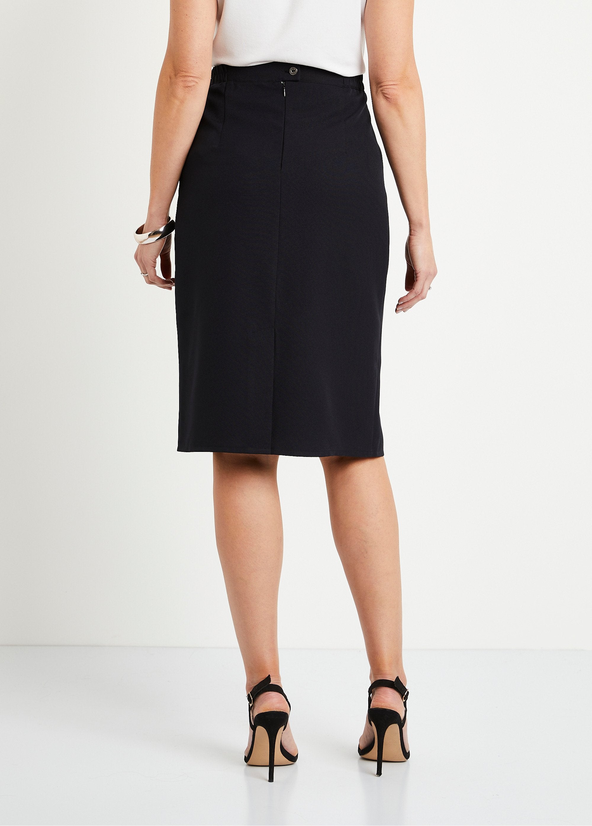 Plain_straight_mid-length_skirt_Black_DO1_slim