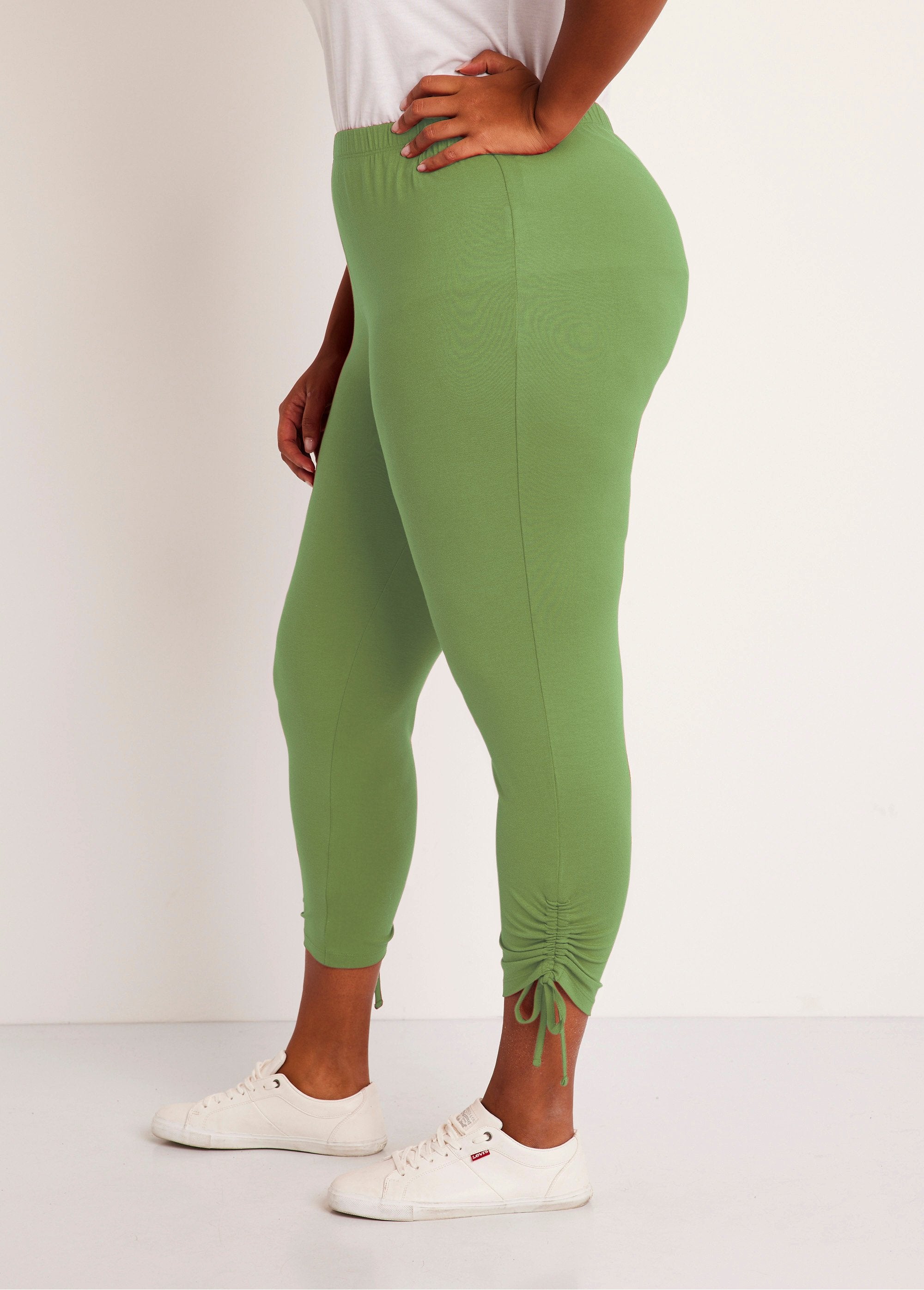 Short_leggings_with_elasticated_waistband_Plain_lime_DR1_curvy