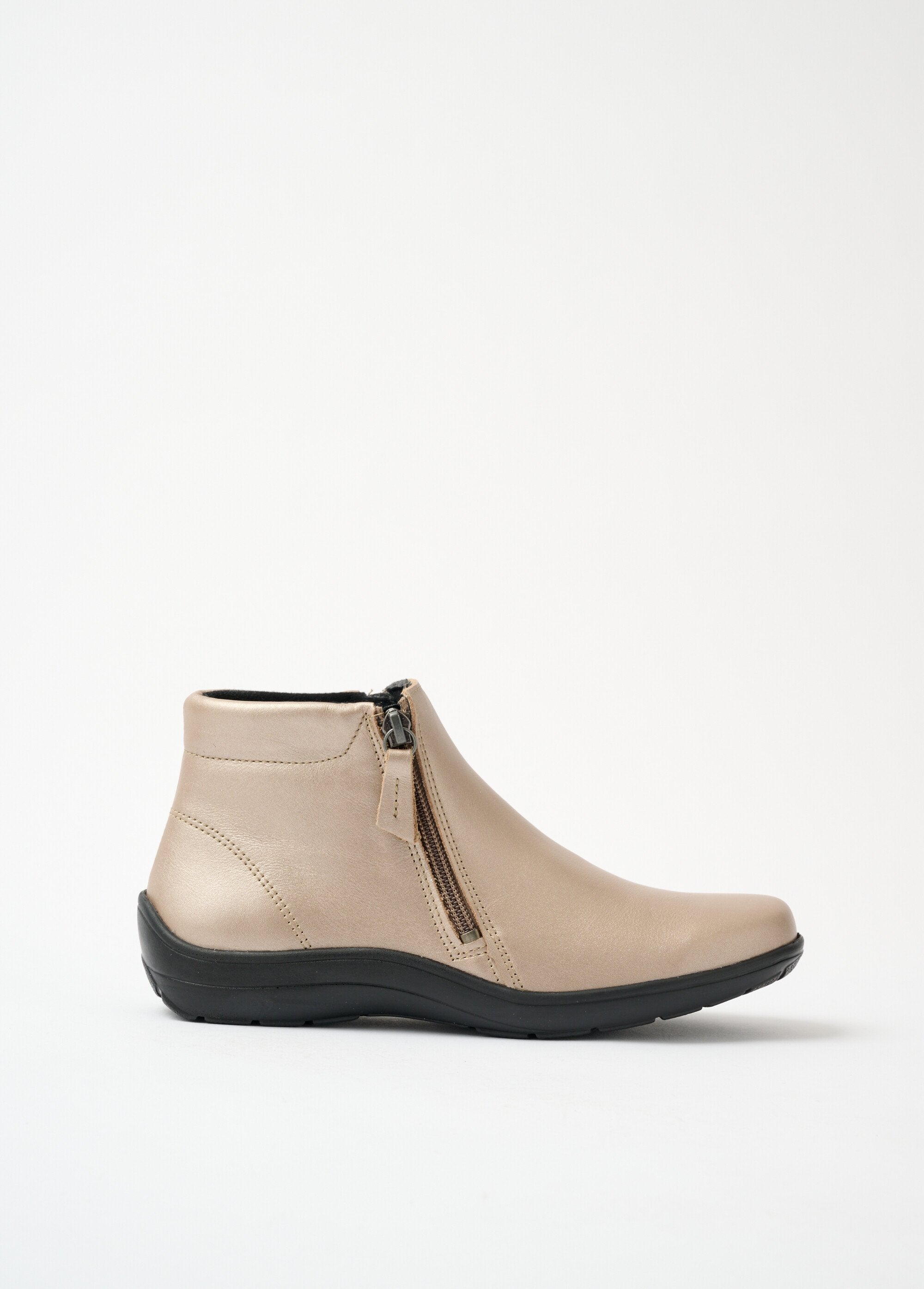 Comfort_width_zipped_low_boots_in_fancy_leather_Iridescent_beige_DR1_slim