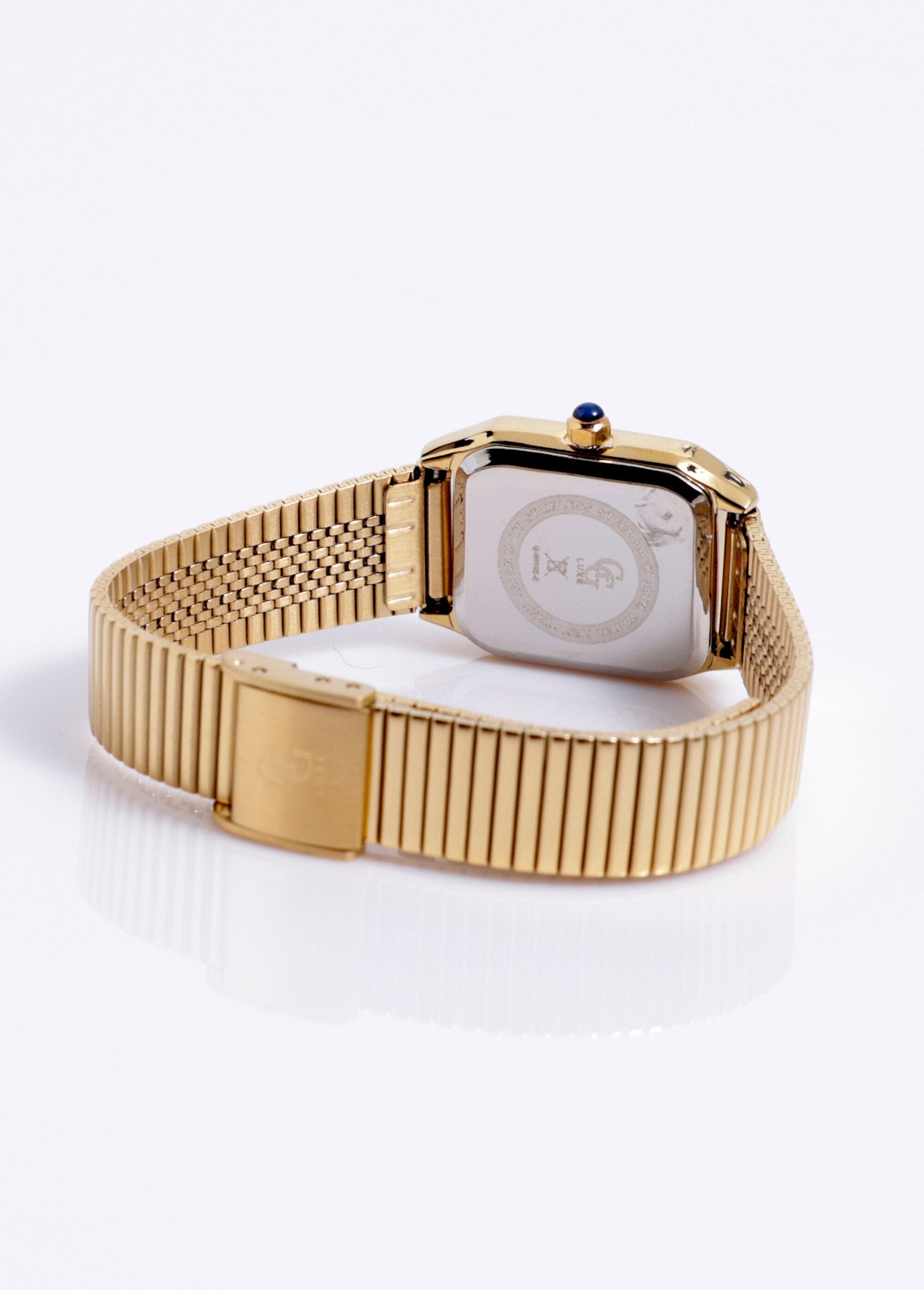 Jewelry_watch_with_ribbed_mesh_bracelet_White_gold_DO1_slim