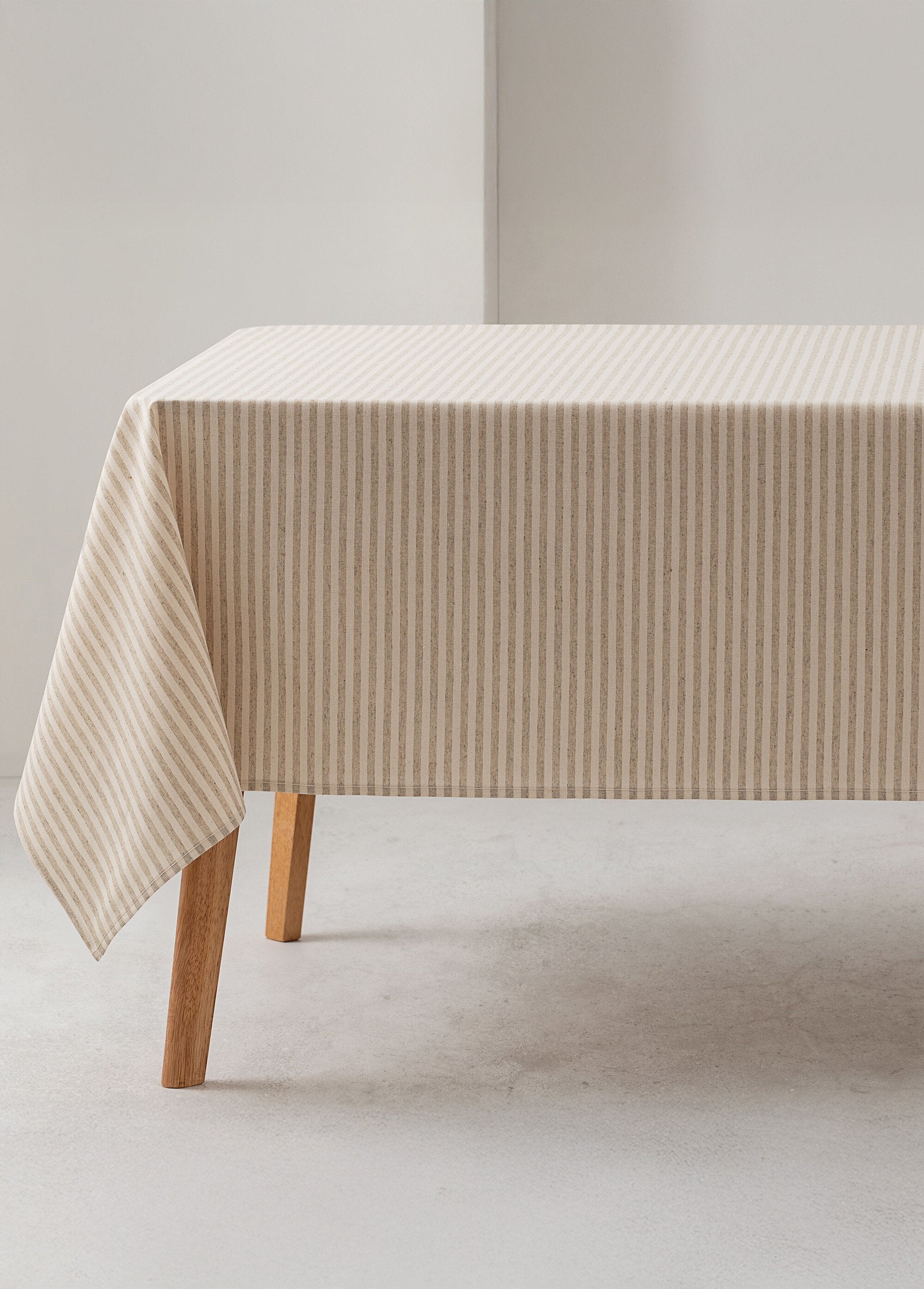 Nappe_anti_taches_coton,_fines_rayures_Beige_FA1_slim