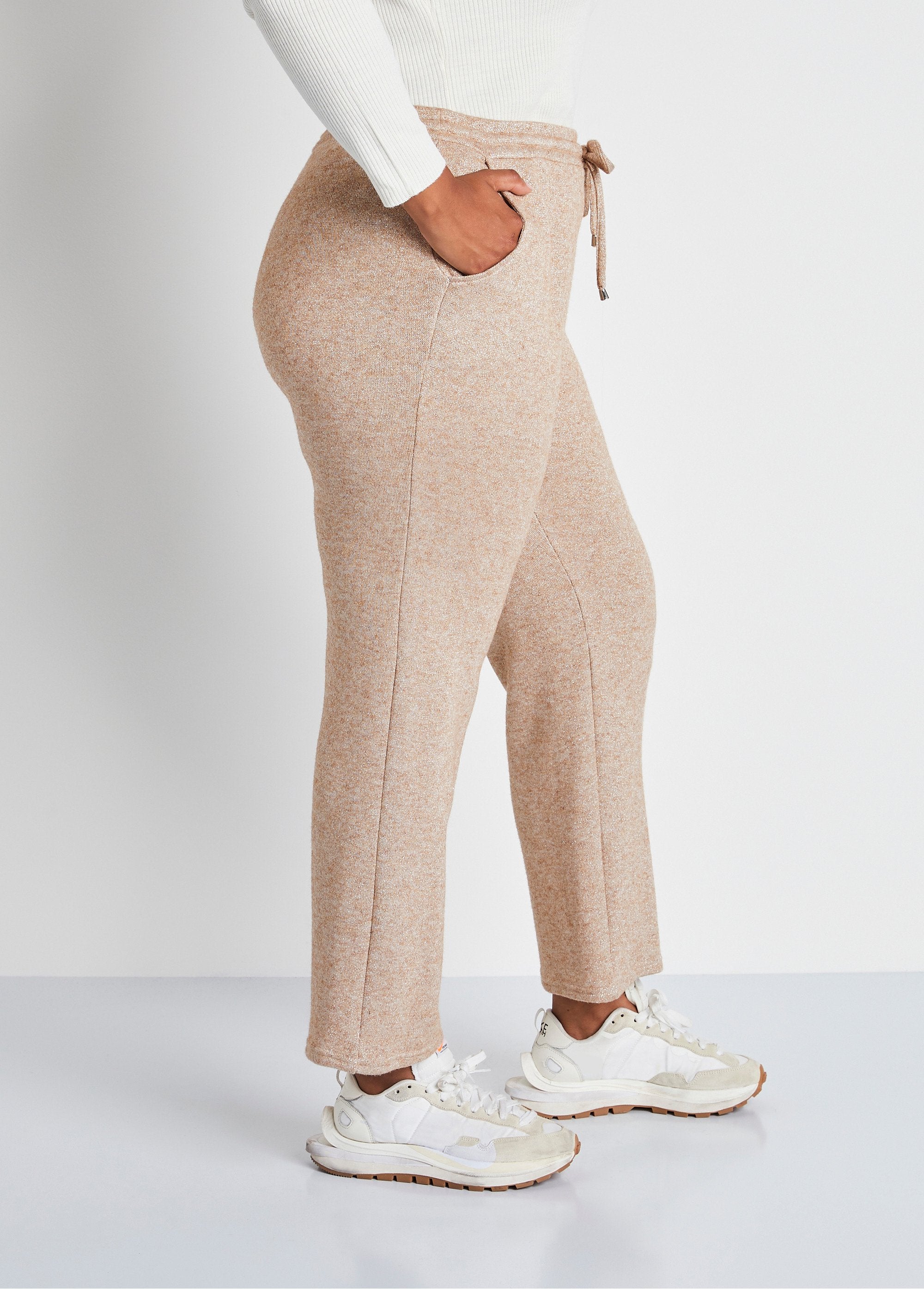 Shiny_knit_jogging_pants_Iridescent_beige_DR1_curvy