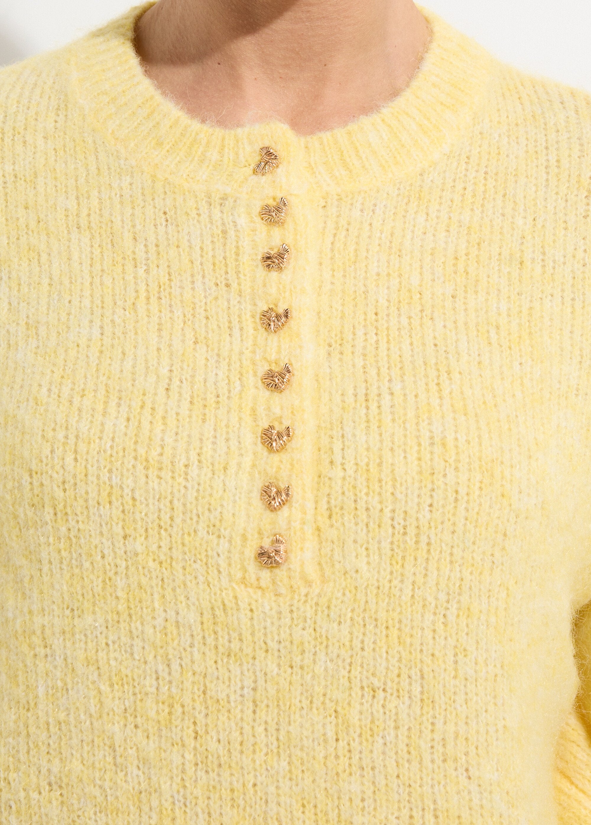 Pull_avec_laine_et_petits_boutons_métal_Jaune_DE1_slim