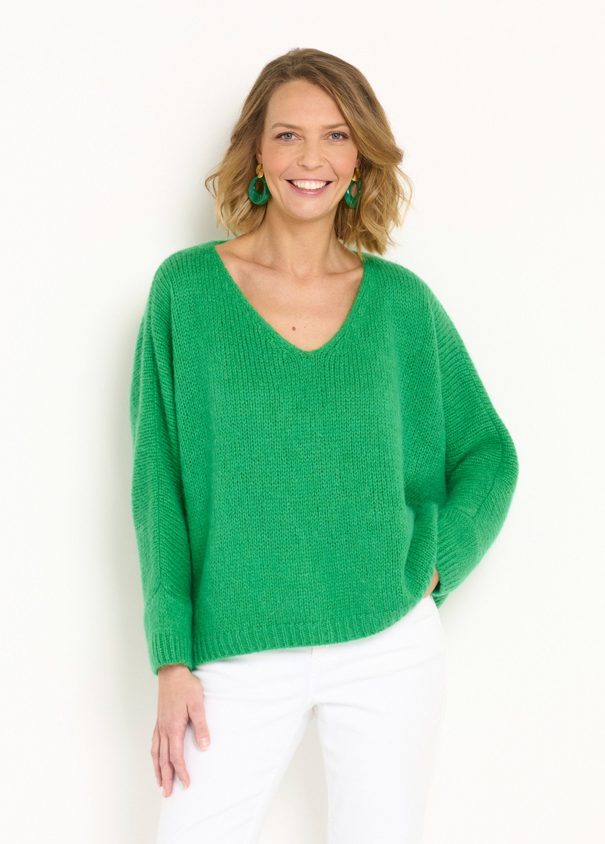 Warm_mohair_wool_sweater_with_V-neck_and_dropped_armholes_Green_FA1_slim