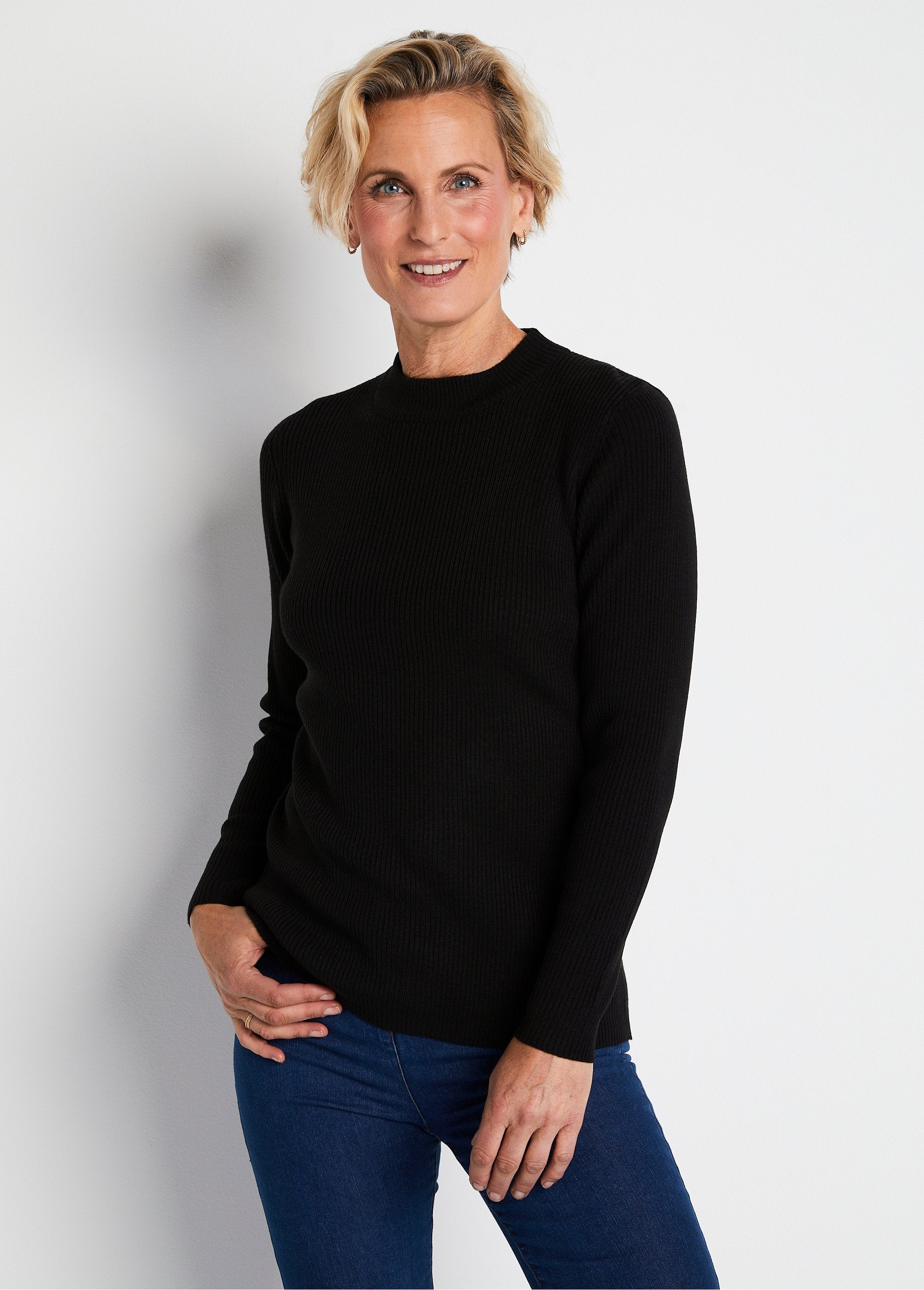 Pull_court_col_montant_maille_côtelée_Noir_FA1_slim