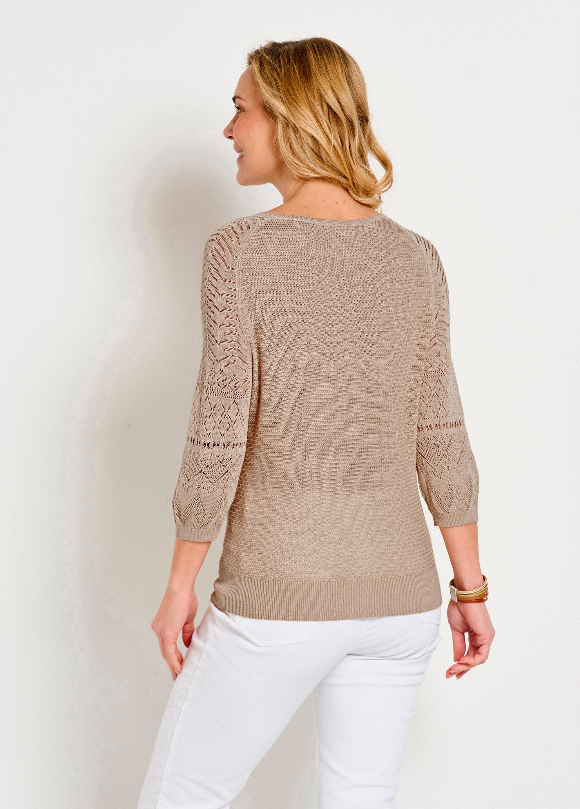 Lightweight_sweater_with_3/4_raglan_sleeves_and_round_neck_Beige_DO1_slim