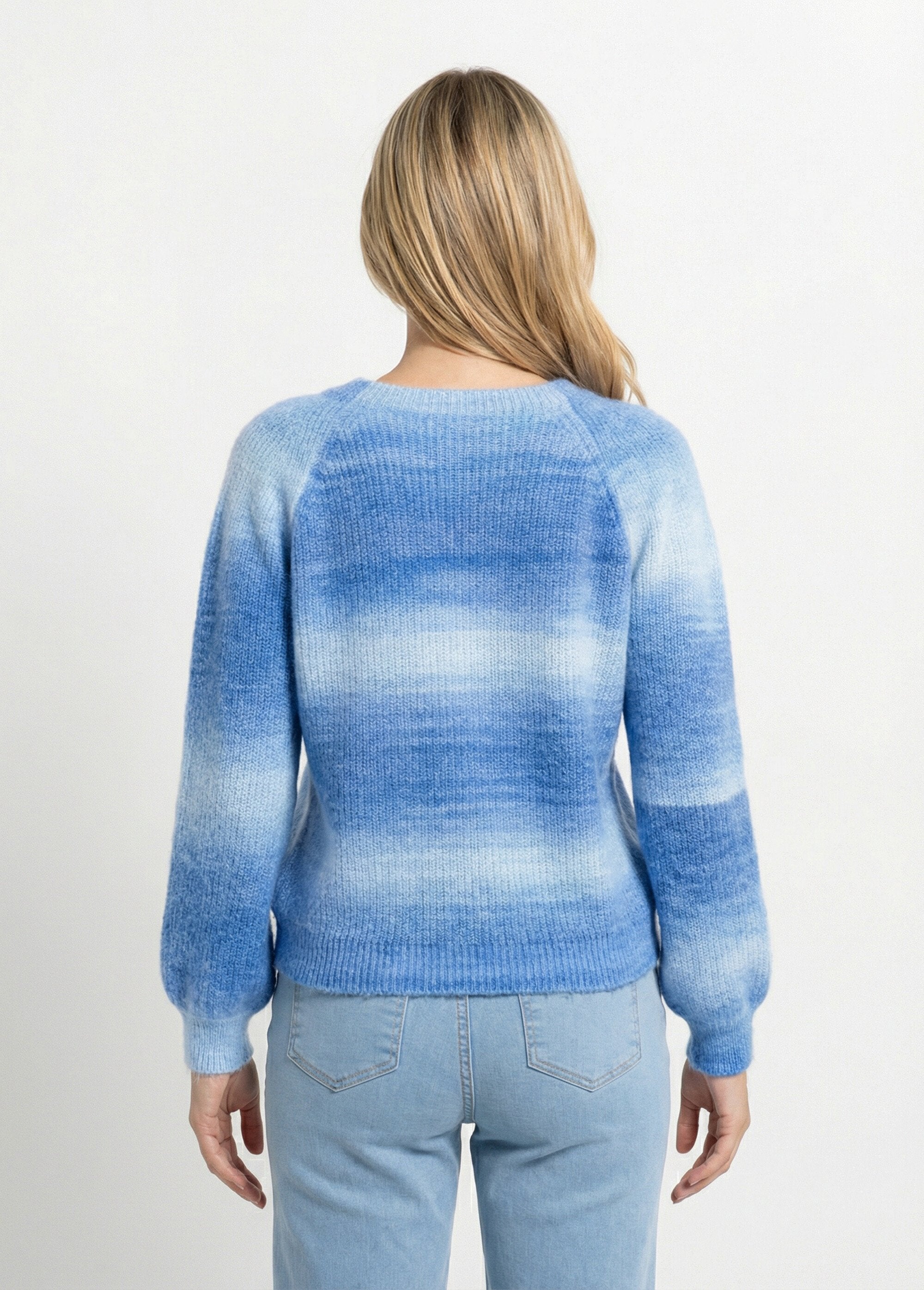 Raglan_sweater_with_a_fuzzy_knit_and_tie-dye_effect_Blue_DO1_slim