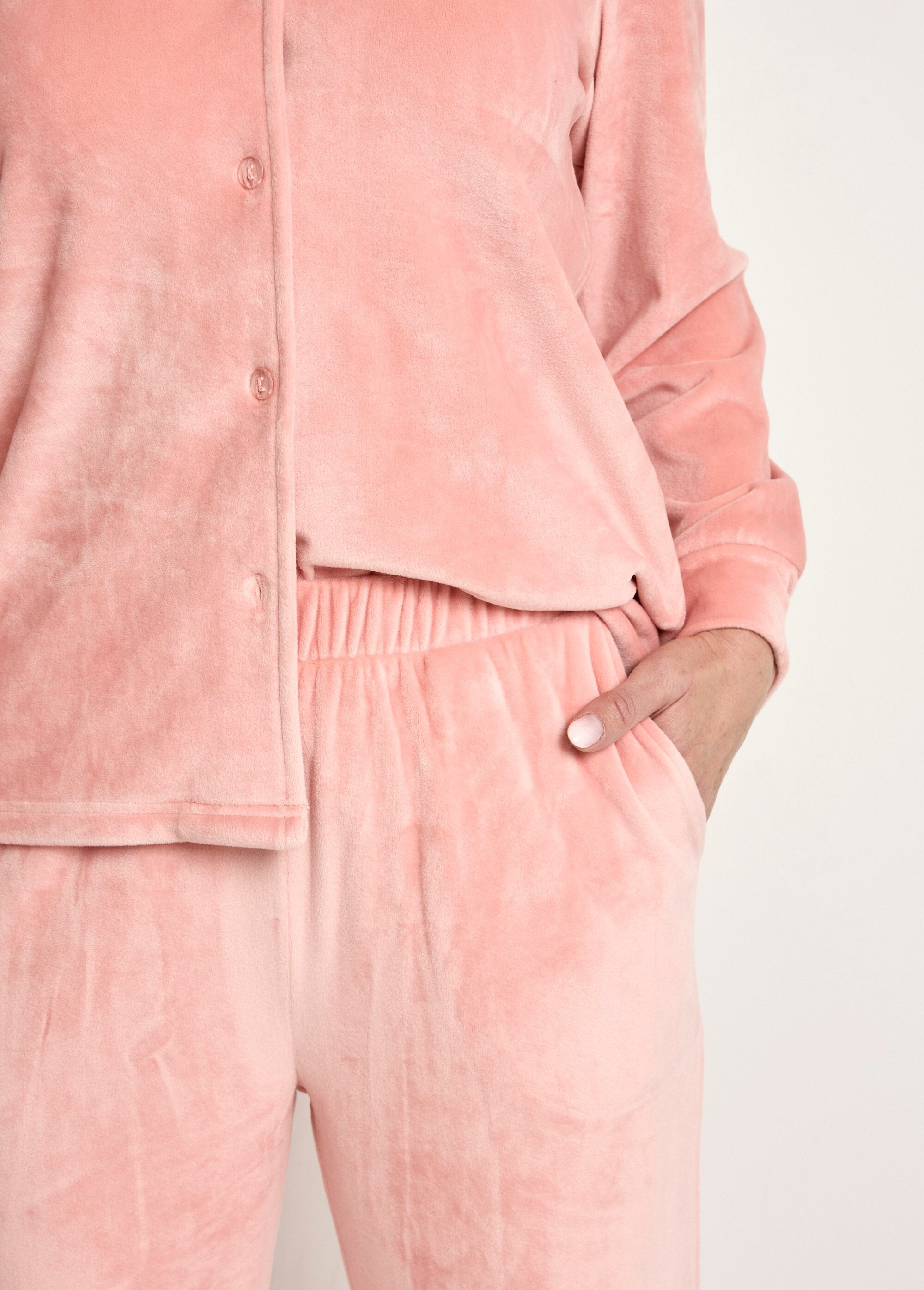 Pyjama_long_boutonné_velours_stretch_Rose_DE2_slim