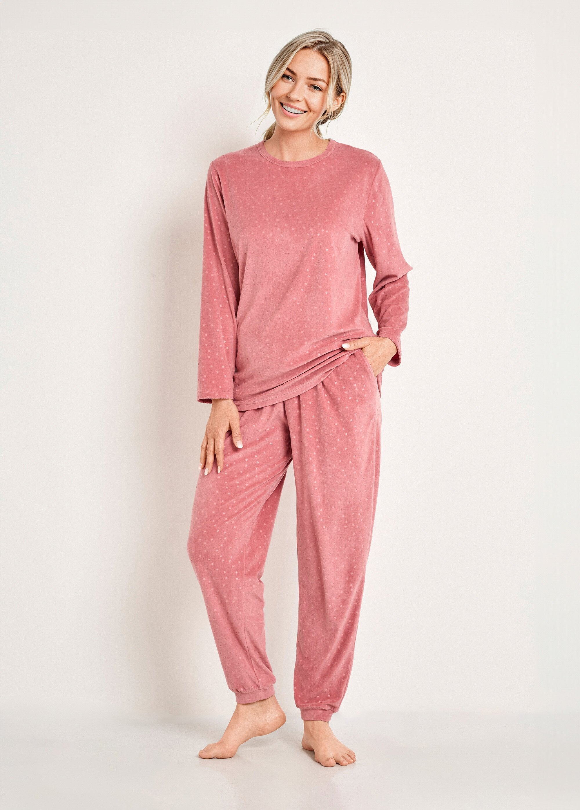 Pyjama_pantalon_col_rond_velours_embossé_pois_Rose_FA1_slim