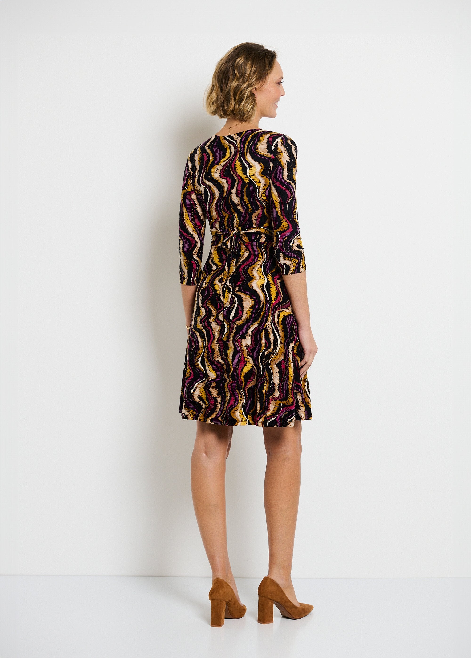 Pleated_fluid_wrap_dress_Printed_DO1_slim