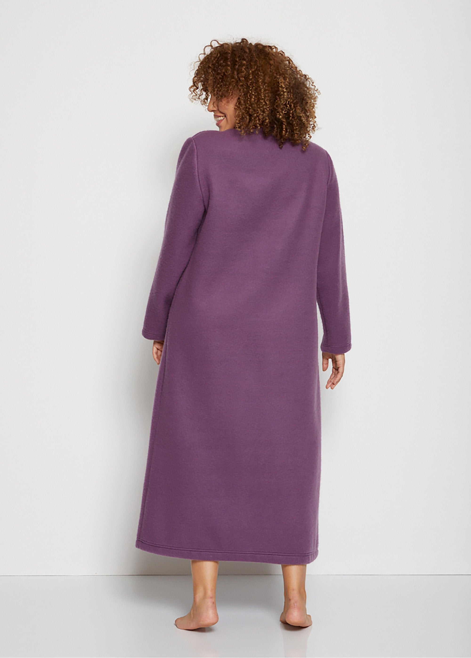 Courtelle®_long_fleece_dressing_gown_Plum_DO1_curvy