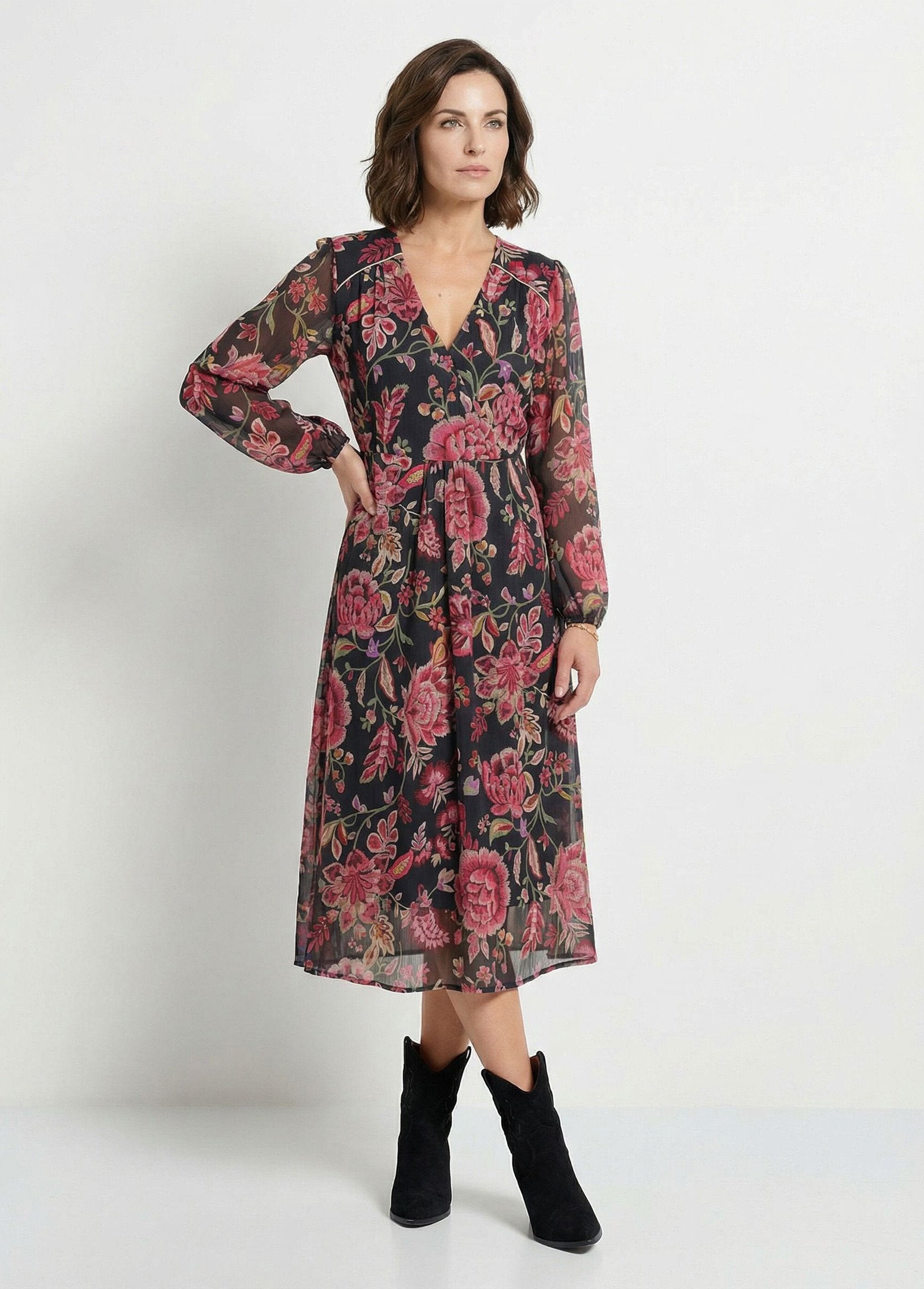 Robe_longue_cache-coeur_volantée_voile_fleuri_Noir_et_prune_FA1_slim