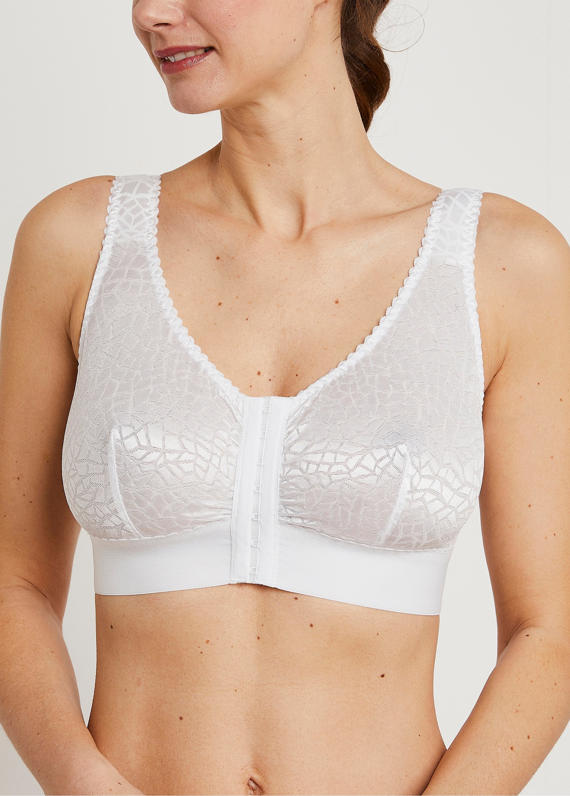 Underwired_open_front_bra_White_FA1_slim