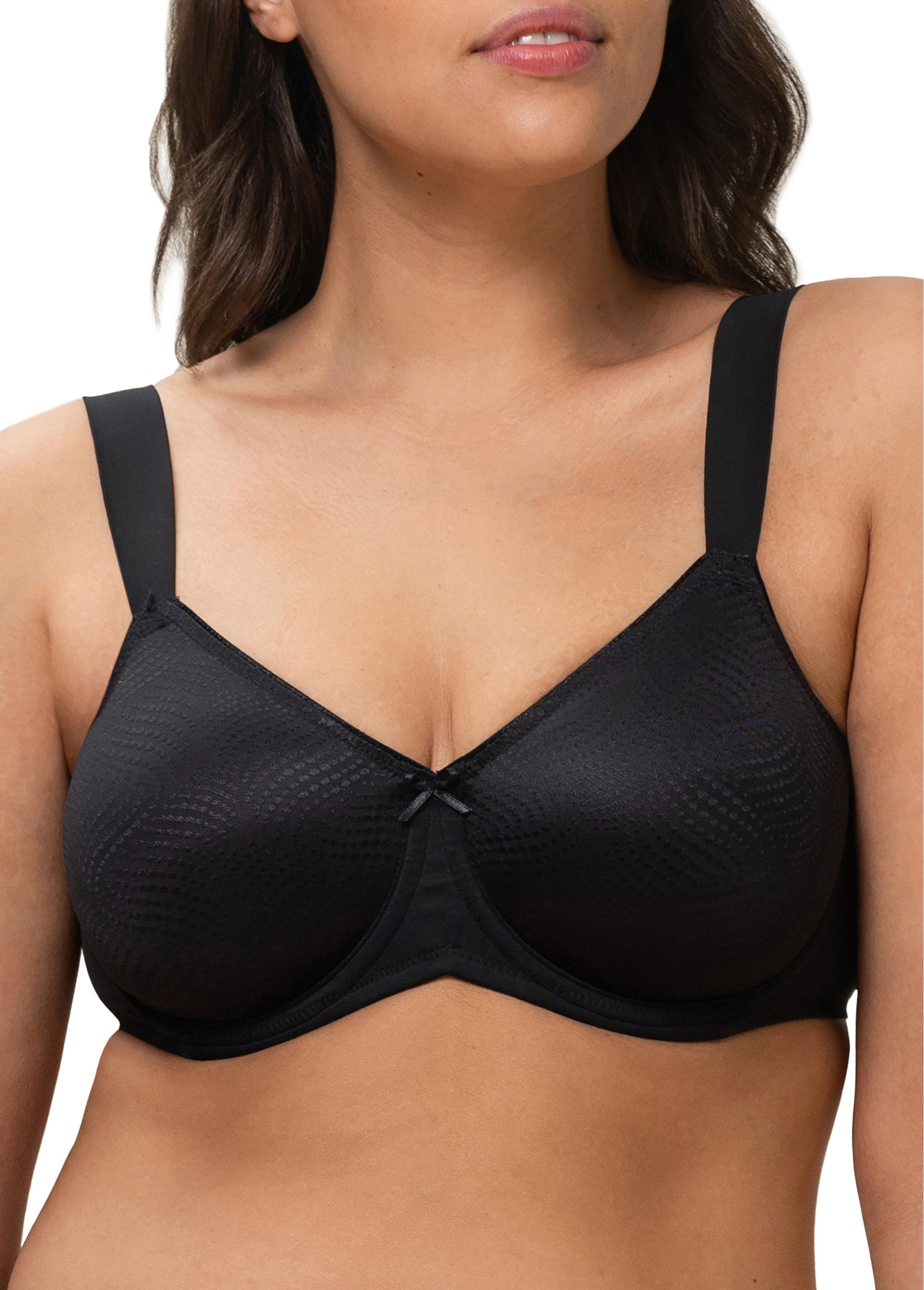 Triumph®_-_Underwired_minimizer_bra_Black_FA1_curvy