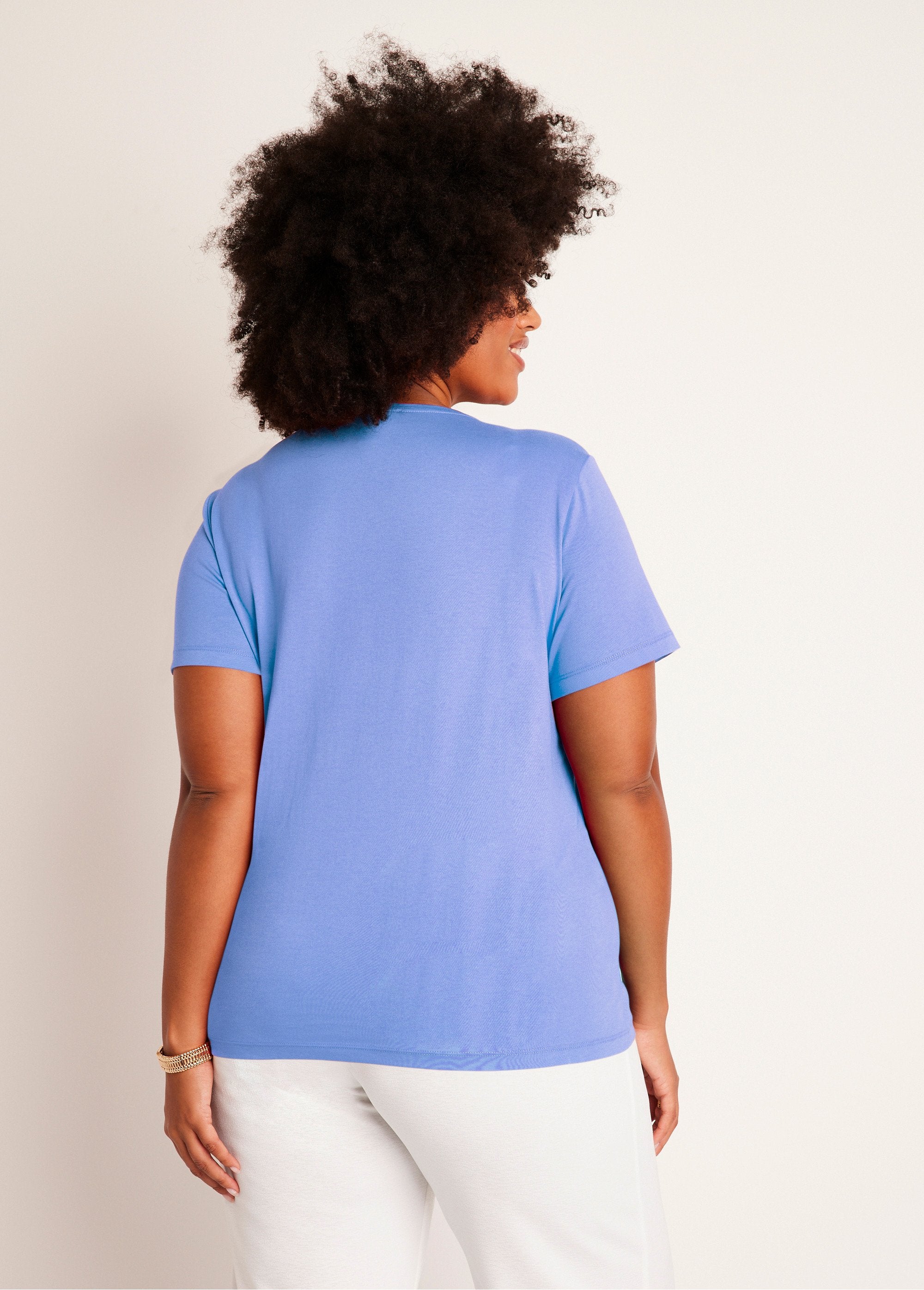 Short-sleeved_embroidered_cropped_t-shirt_Blue_DO1_curvy