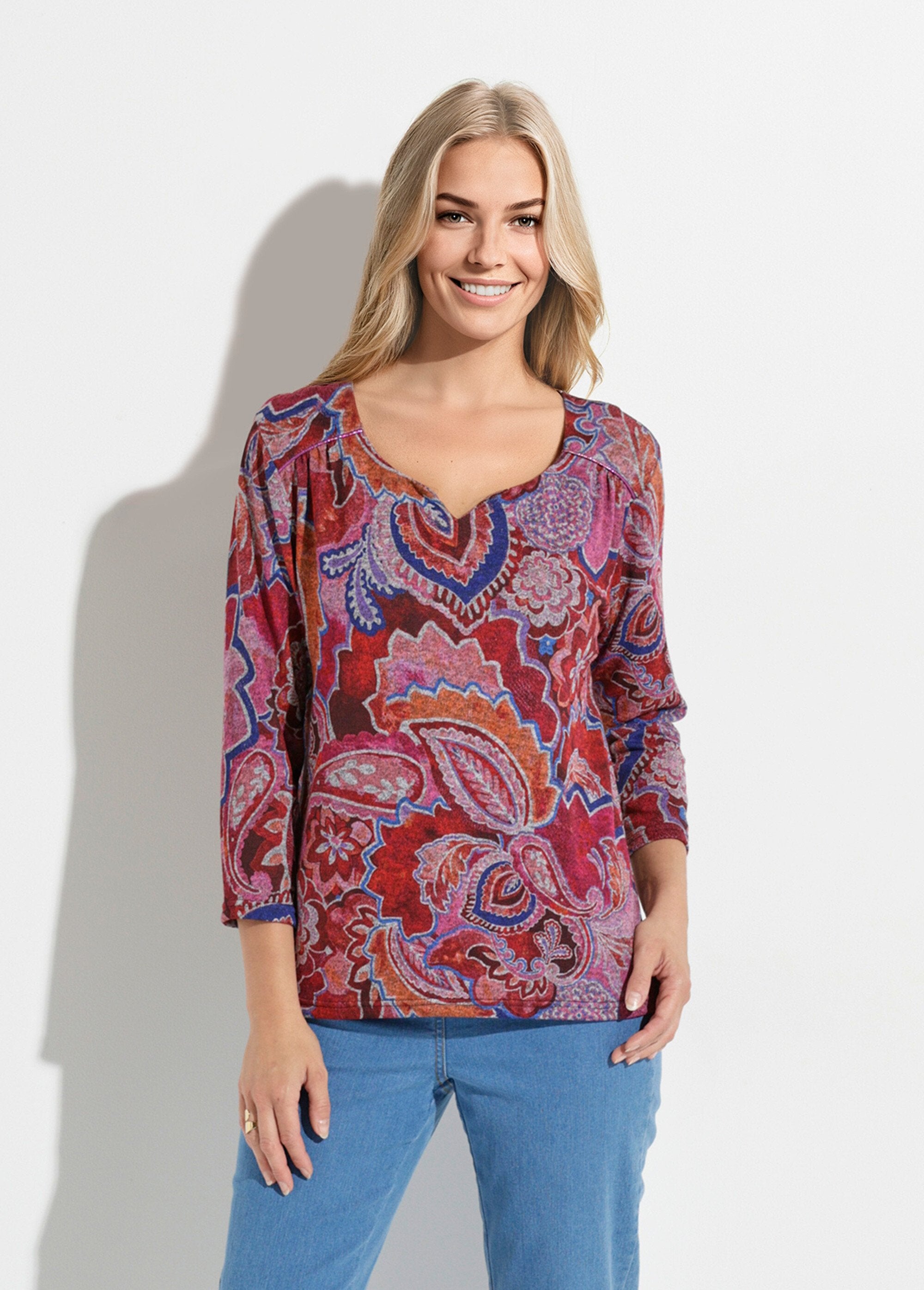 Short-sleeved,_3/4-length_T-shirt_with_a_paisley_print_Pink_print_FA1_slim